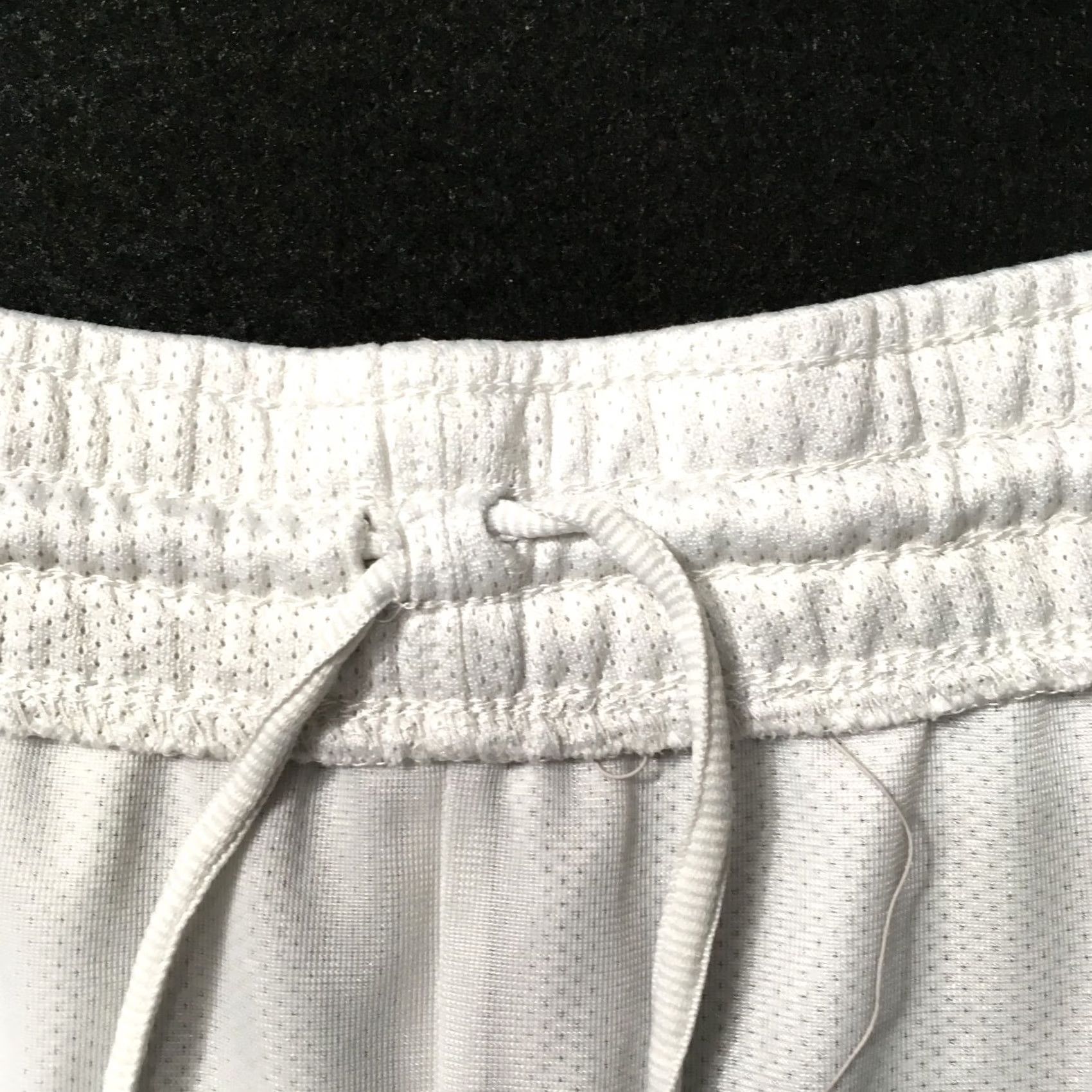 Nike Nike Dri-Fit Mens XL Basketball Shorts WHITE BLACK SEE SPACKLE Shirt Mens XL White Polyester Nike Shorts Basketball White XL Mens Size US 36 / EU 52 - 2 Thumbnail