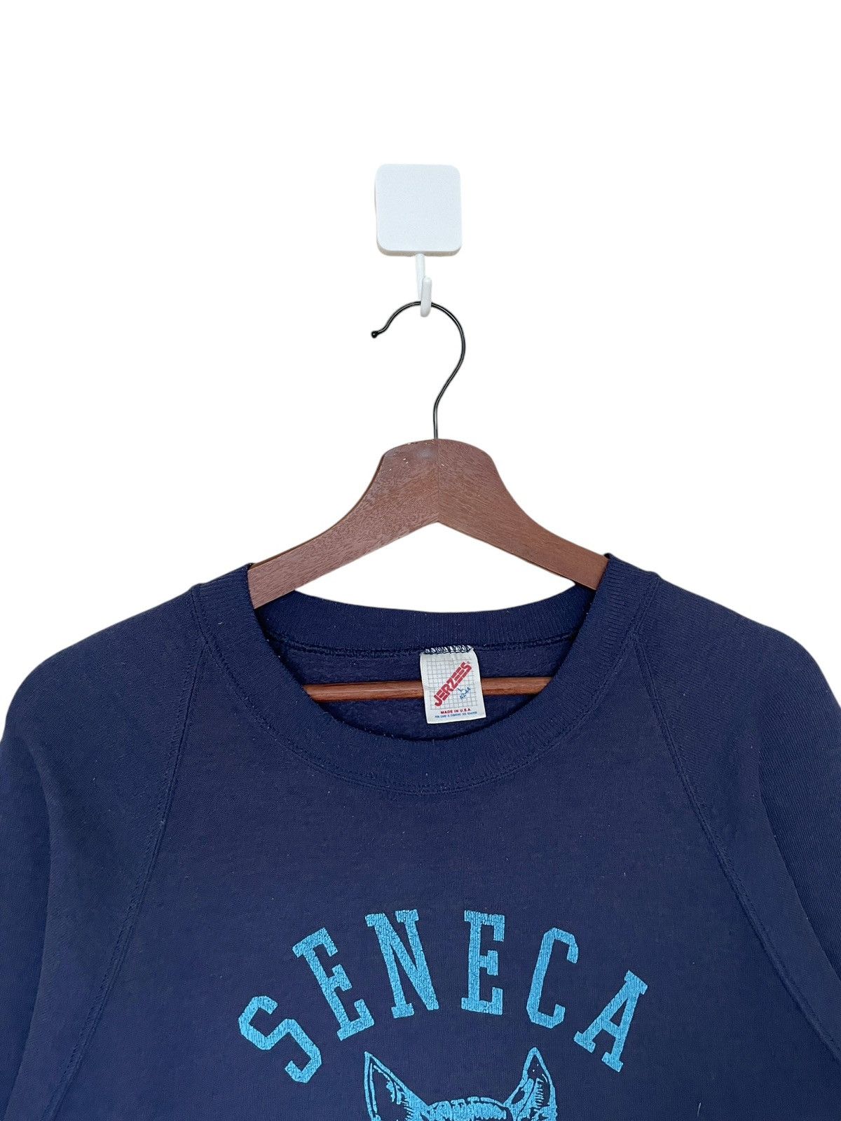 Vintage Vintage Seneca Bobcats Sweatshirt 1990s Size US L / EU 52-54 / 3 - 3 Thumbnail
