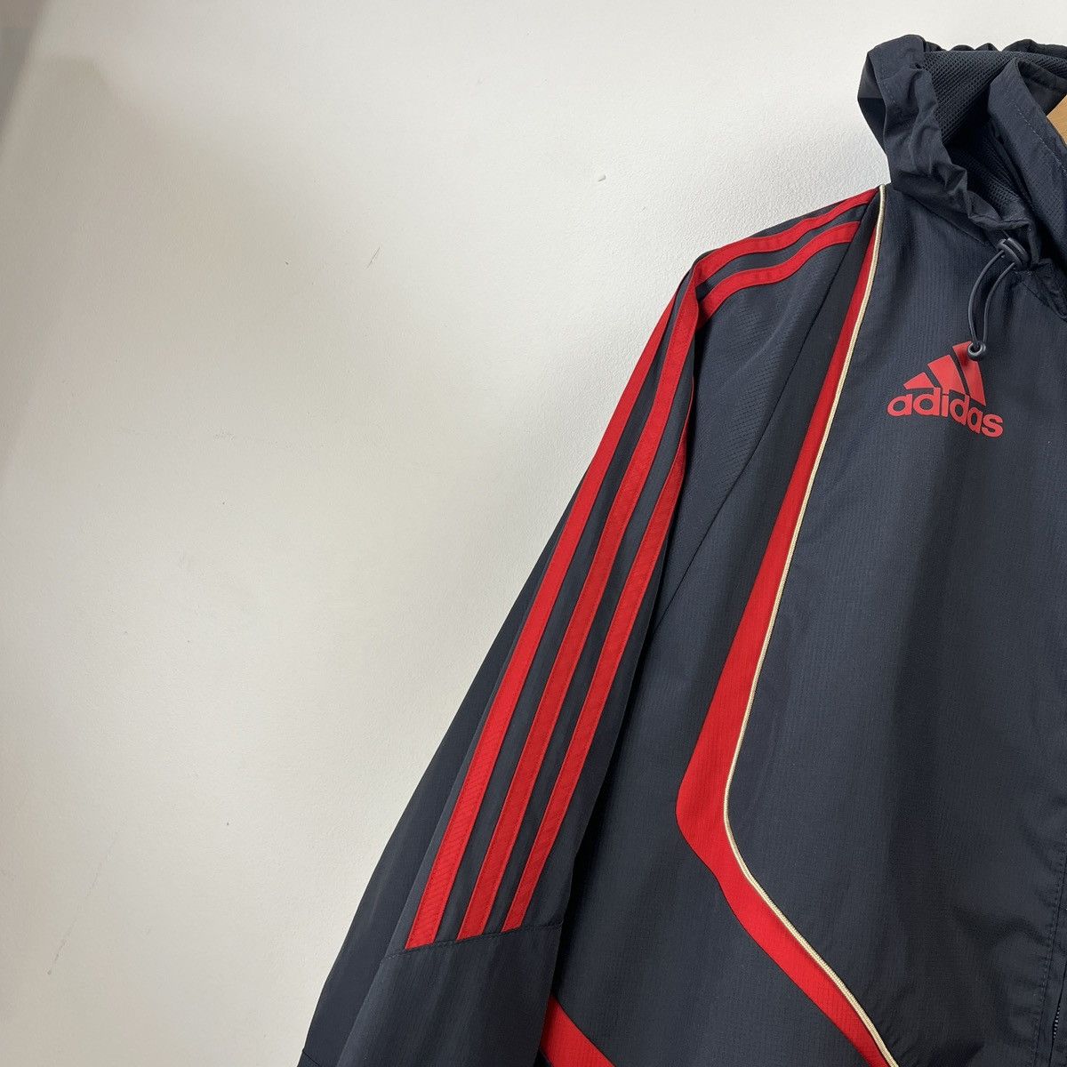 Adidas Adidas Liverpool Garlsberg Jacket Blockcore Soccer 2009 Size US L / EU 52-54 / 3 - 11 Thumbnail