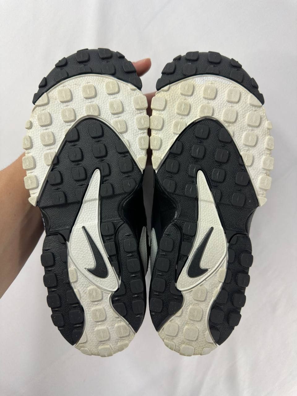 Nike Nike Air Max Zoom Turf 'Black White Yellow' 2012 Size US 7.5 / EU 40-41 - 15 Thumbnail