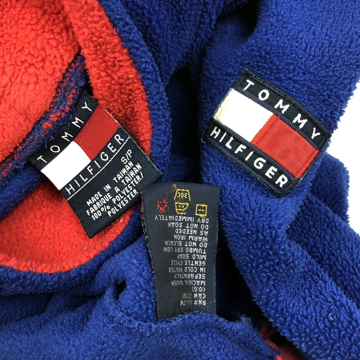 Tommy Hilfiger × Tommy Jeans × Vintage 90's Big Logo Long Sleeve Fleece Turtleneck Sweatshirt Jumper Pullover Size US S / EU 44-46 / 1 - 12 Thumbnail
