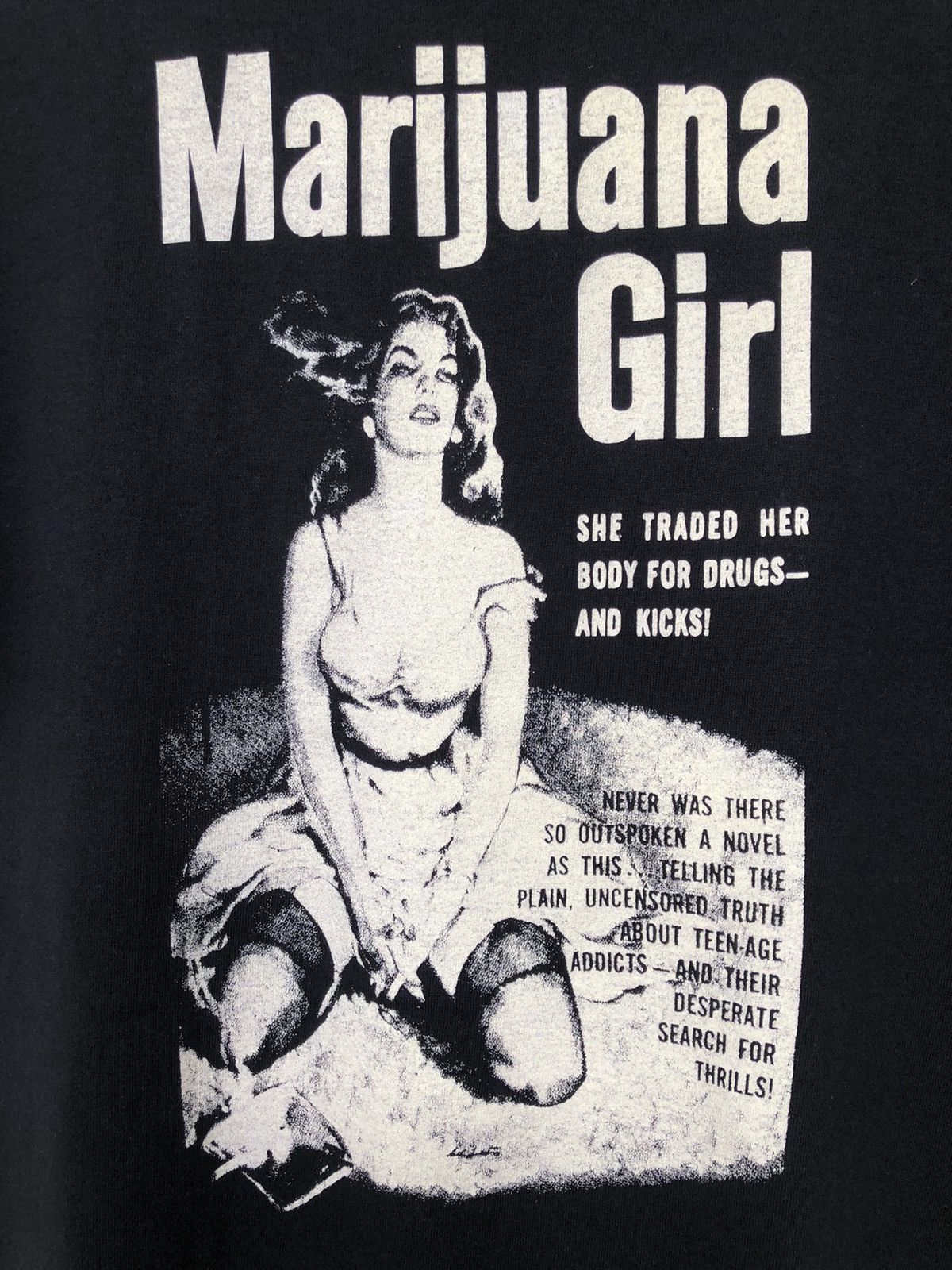 Vintage Vintage 90s Marijuana Girl LA ROCKA Tee Size US L / EU 52-54 / 3 - 3 Thumbnail