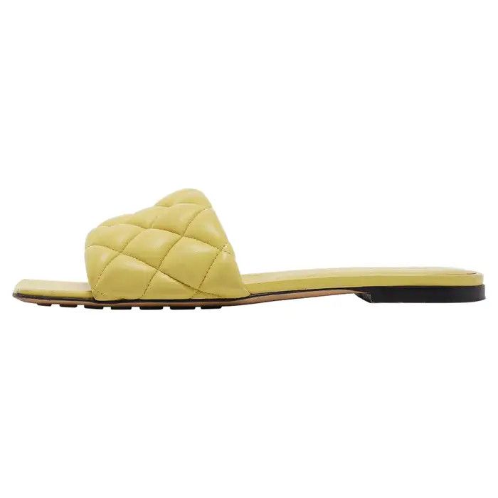 o1bcso1str0924 Flat Sandals in Yellow