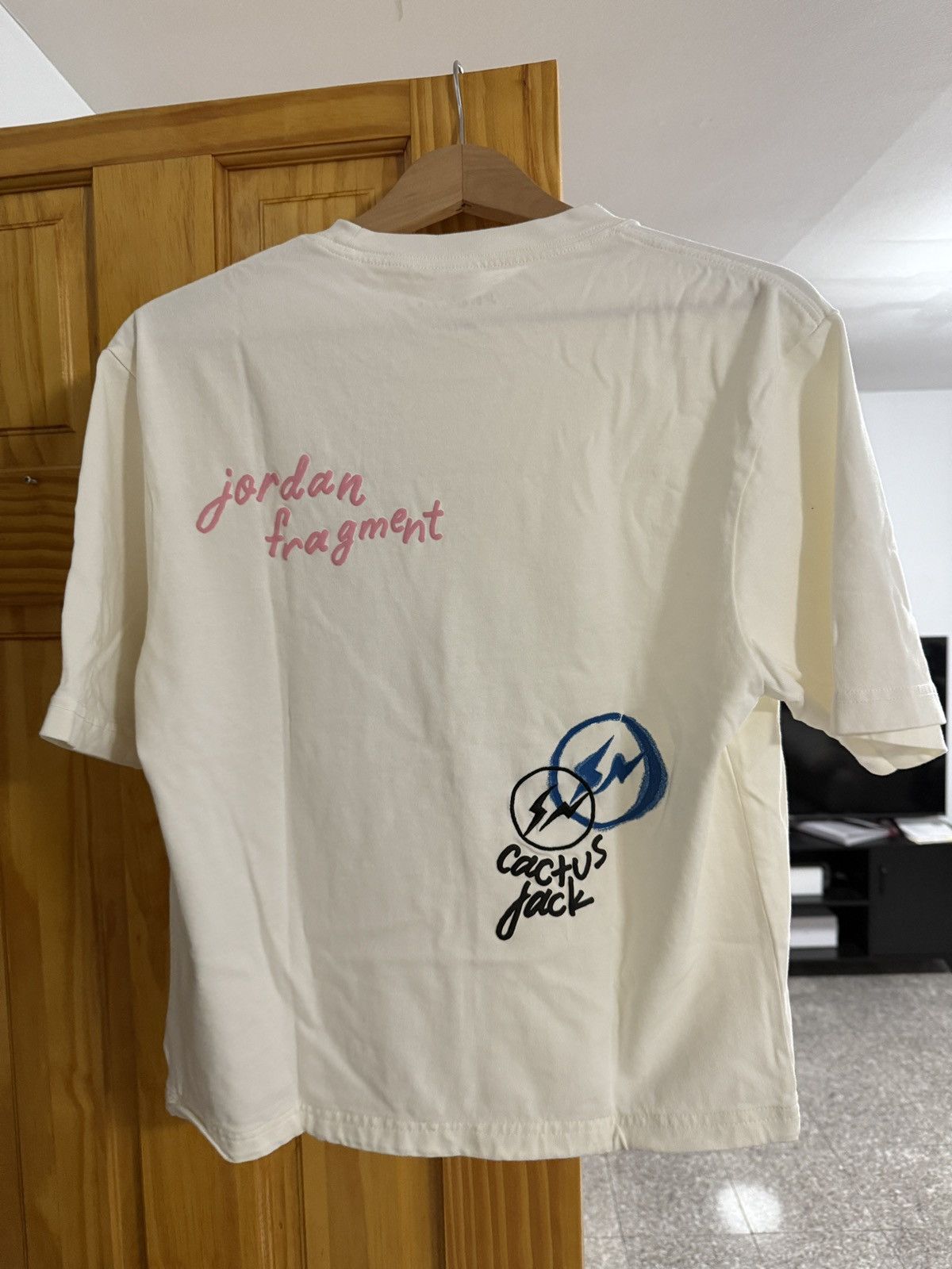Fragment Design × Jordan Brand × Travis Scott Jordan x Fragment Design x Travis Scott Tee Size US S / EU 44-46 / 1 - 3 Thumbnail