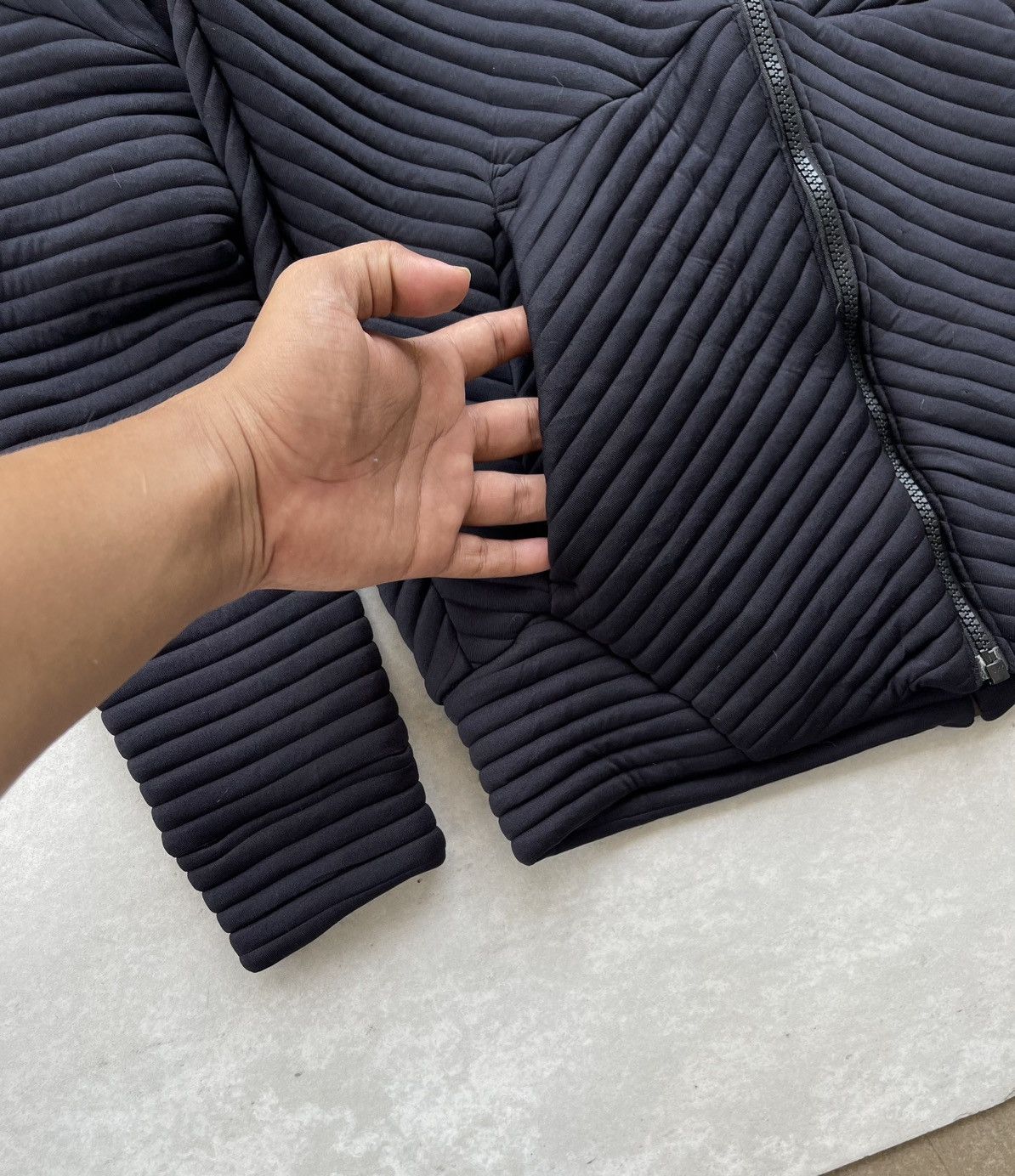 Oakley F/W 2019 OAKLEY MEN'S RIBBED/QUILTED SEAMLESS HOODED JACKET Size US S / EU 44-46 / 1 - 7 Thumbnail