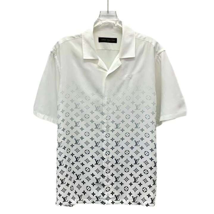 Louis Vuitton Louis Vuitton Logo Monogram Short Sleeve Shirt Size US L / EU 52-54 / 3 - 1 Thumbnail