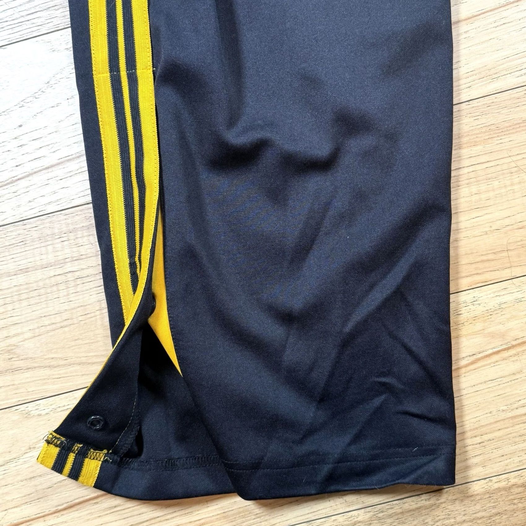 Starter VINTAGE Starter Track Pants Mens L Black Yellow Ankle Breakaway Basketball Paint? (Note: Unable to determine due to constraints) Size US 33 - 7 Thumbnail