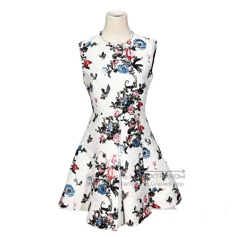 Valentino Valentino Dress embroidered dress Size M / US 6-8 / IT 42-44 - 1 Thumbnail