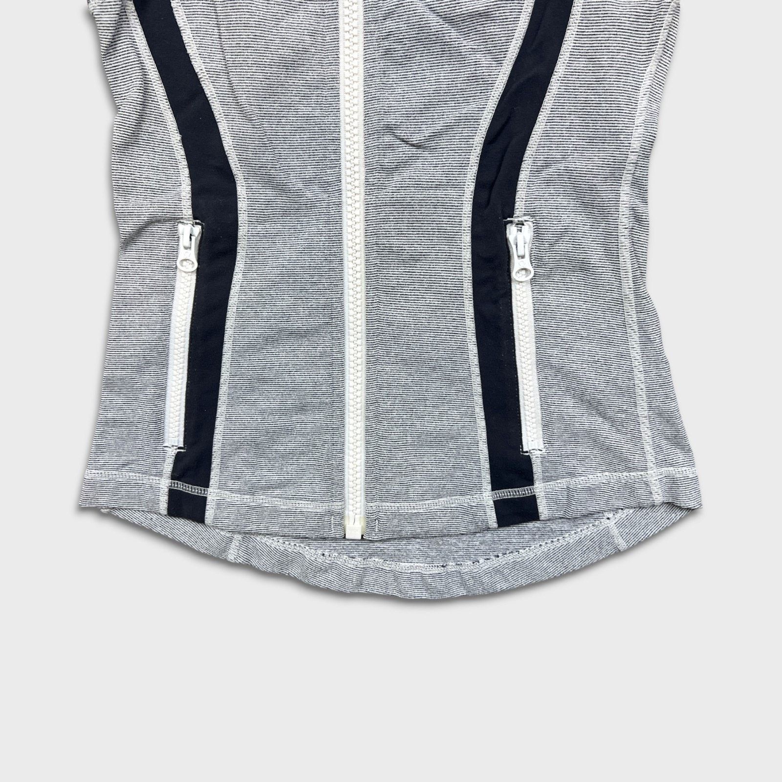 Lululemon Lululemon Define Jacket Full Zip Sports Track Suit Top Size XS / US 0-2 / IT 36-38 - 3 Thumbnail