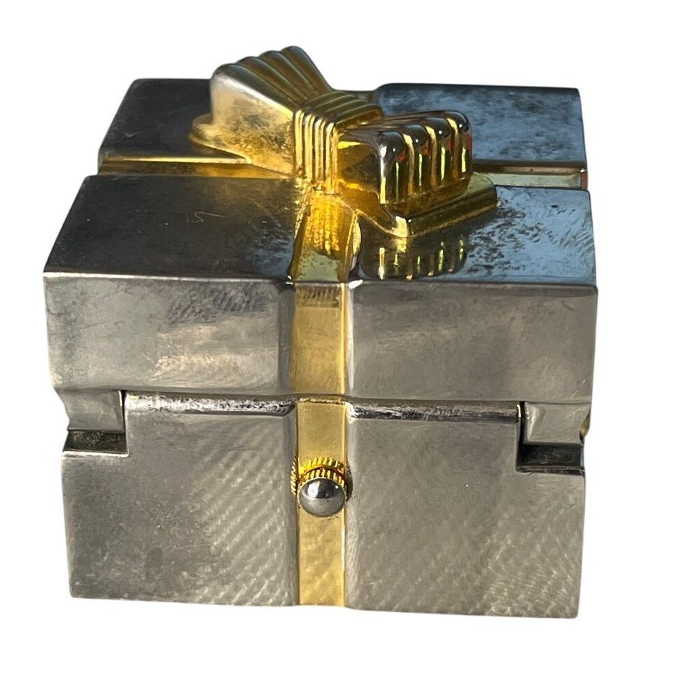 Vintage Binion Silver Toned Quartz Table Clock Gift box gold bow Size ONE SIZE - 5 Thumbnail
