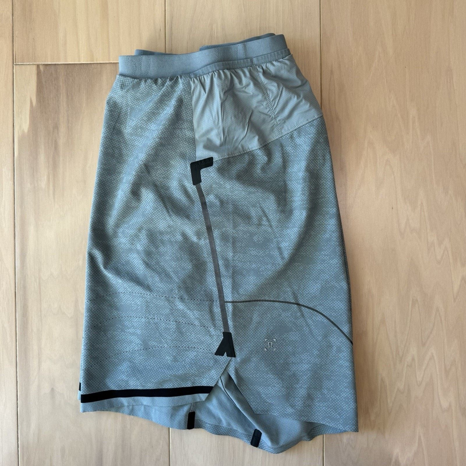 Lululemon Lululemon All Terrain Shorts M Gray Workout Athleisure ABC Size US 29 - 2 Thumbnail