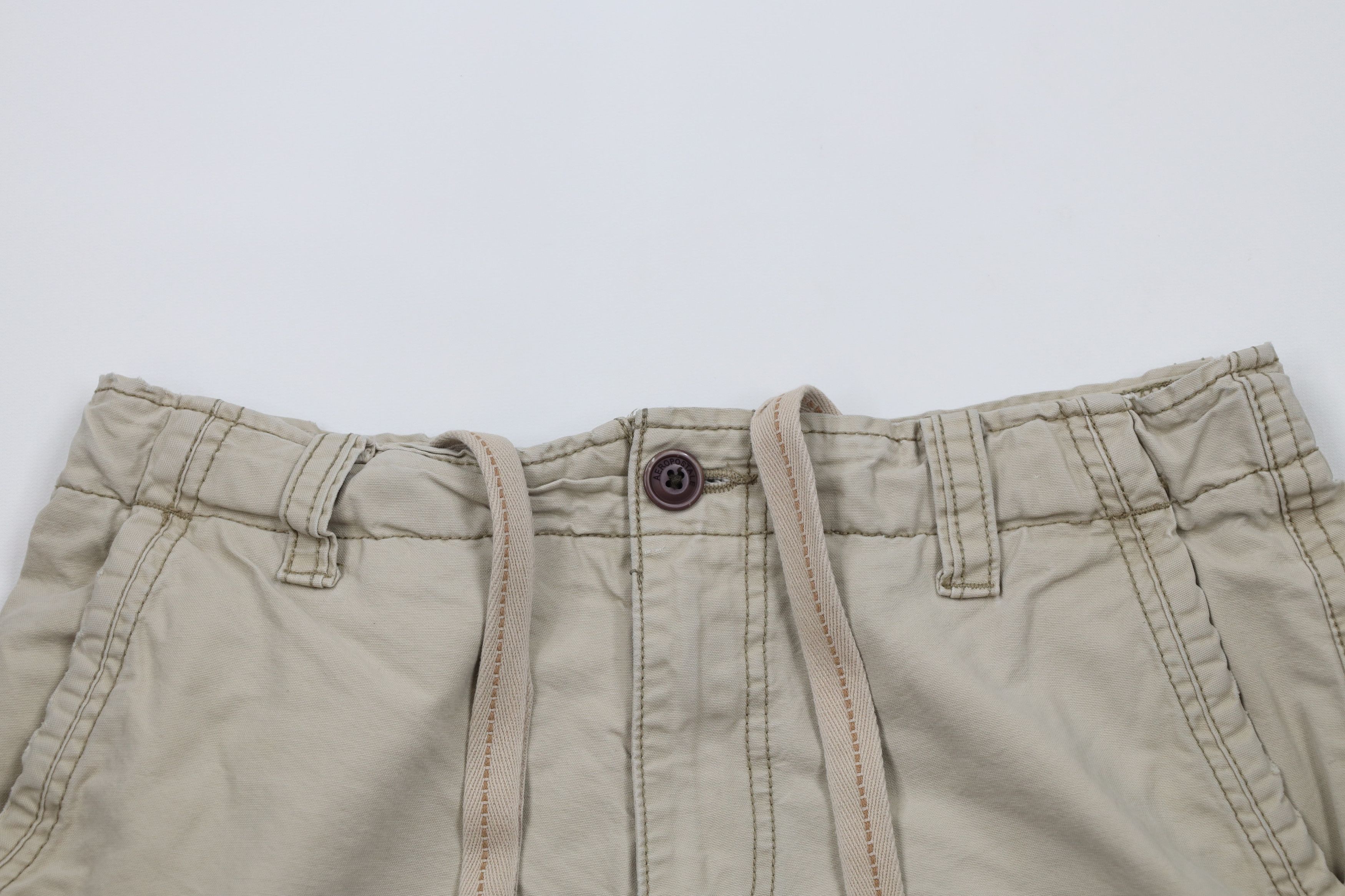 Aeropostale × Vintage Vintage Y2K Aeropostale Flower Cargo Shorts Beige Cotton Size US 31 - 2 Thumbnail