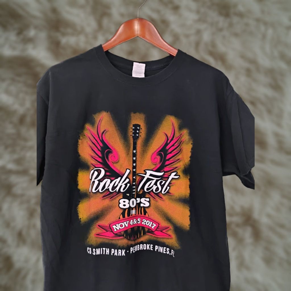 Gildan 80s Rock Fest Florida 2017 T Shirt Fits Medium Joan Jett Lynyrd Skynyrd Shirt Unisex Adults M Black Rock Vintage No Size US M / EU 48-50 / 2 - 1 Thumbnail
