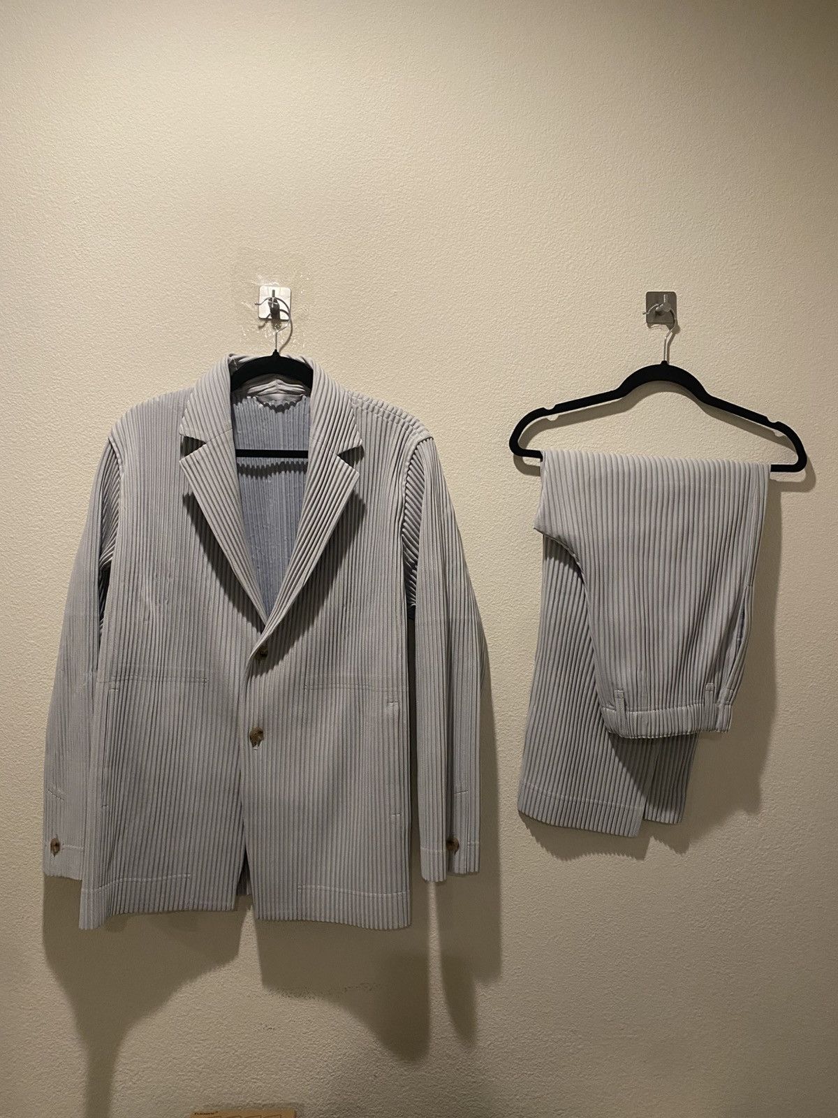 Homme Plisse 2-piece blazer grey (blazer sz 2 + pants sz 1)