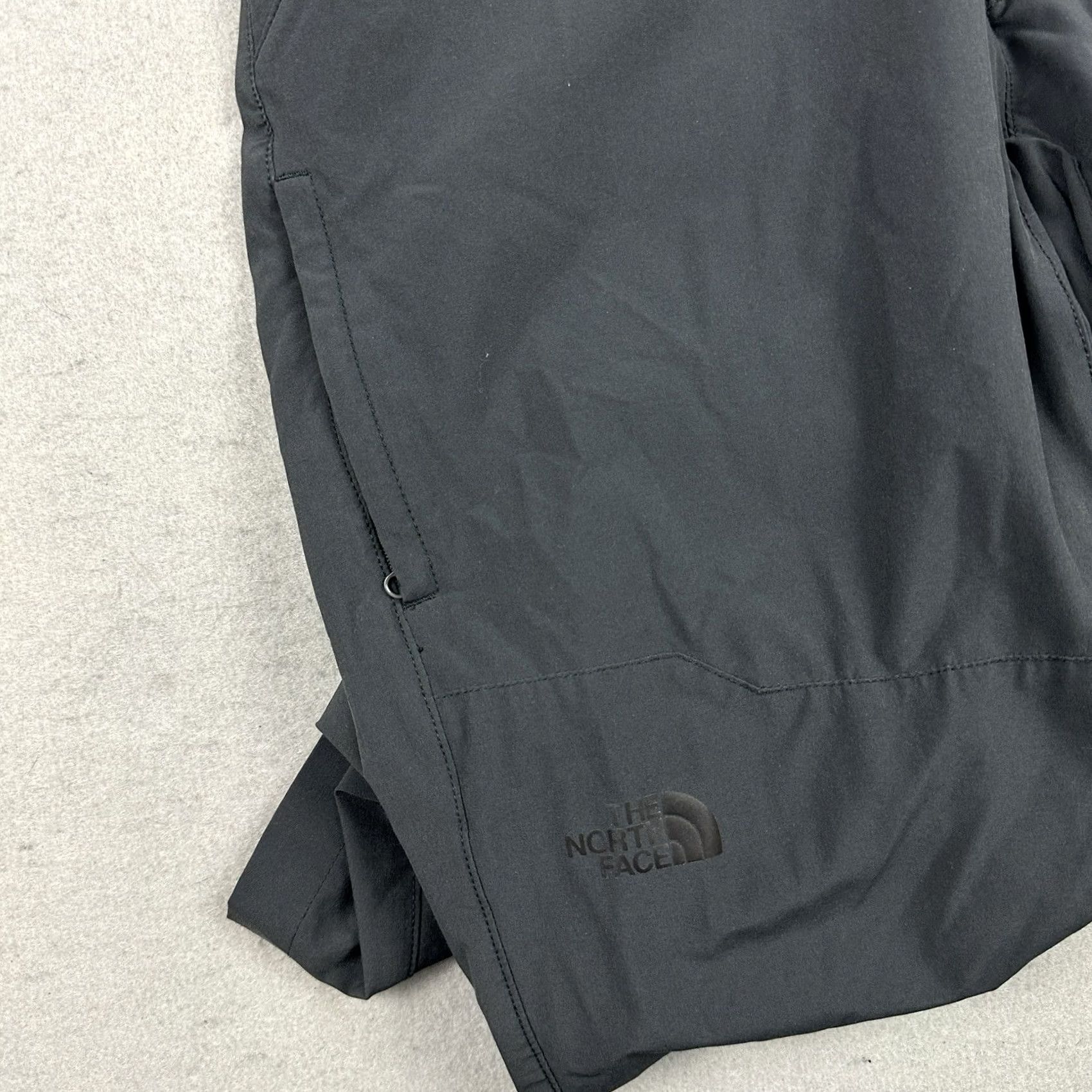 The North Face The North Face Pants Men 32 Gray Solid Straight Leg Lightweight Outdoor Size US 32 / EU 48 - 6 Thumbnail
