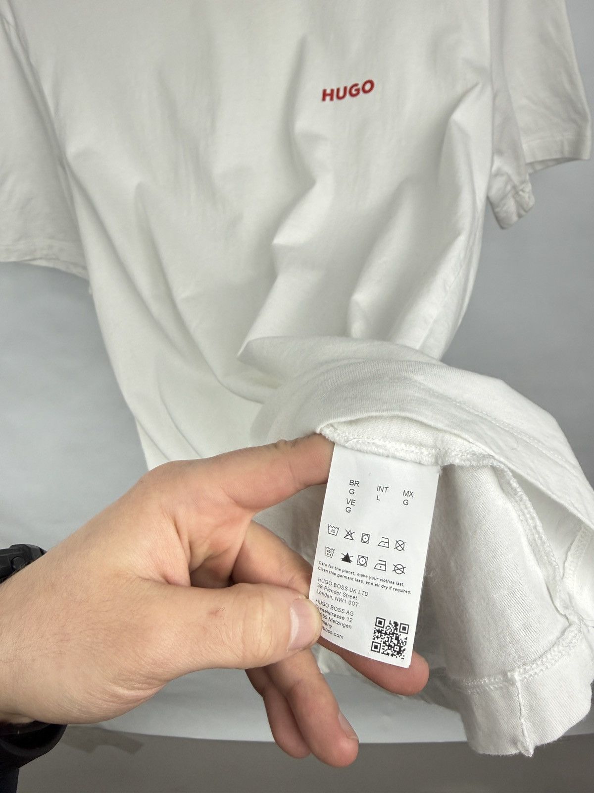Hugo Boss 🇮🇹 Hugo Boss Luxury Classic T-Shirt Retro Rare Hype Y2K Size US L / EU 52-54 / 3 - 6 Thumbnail