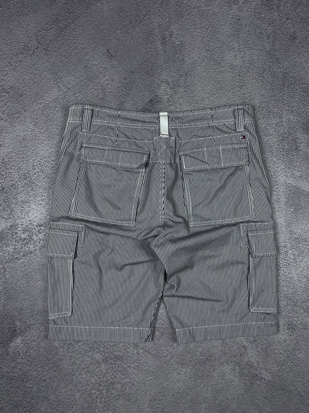 Tommy Hilfiger × Vintage Tommy Hilfiger Cargo Striped Shorts Size US 32 / EU 48 - 2 Thumbnail