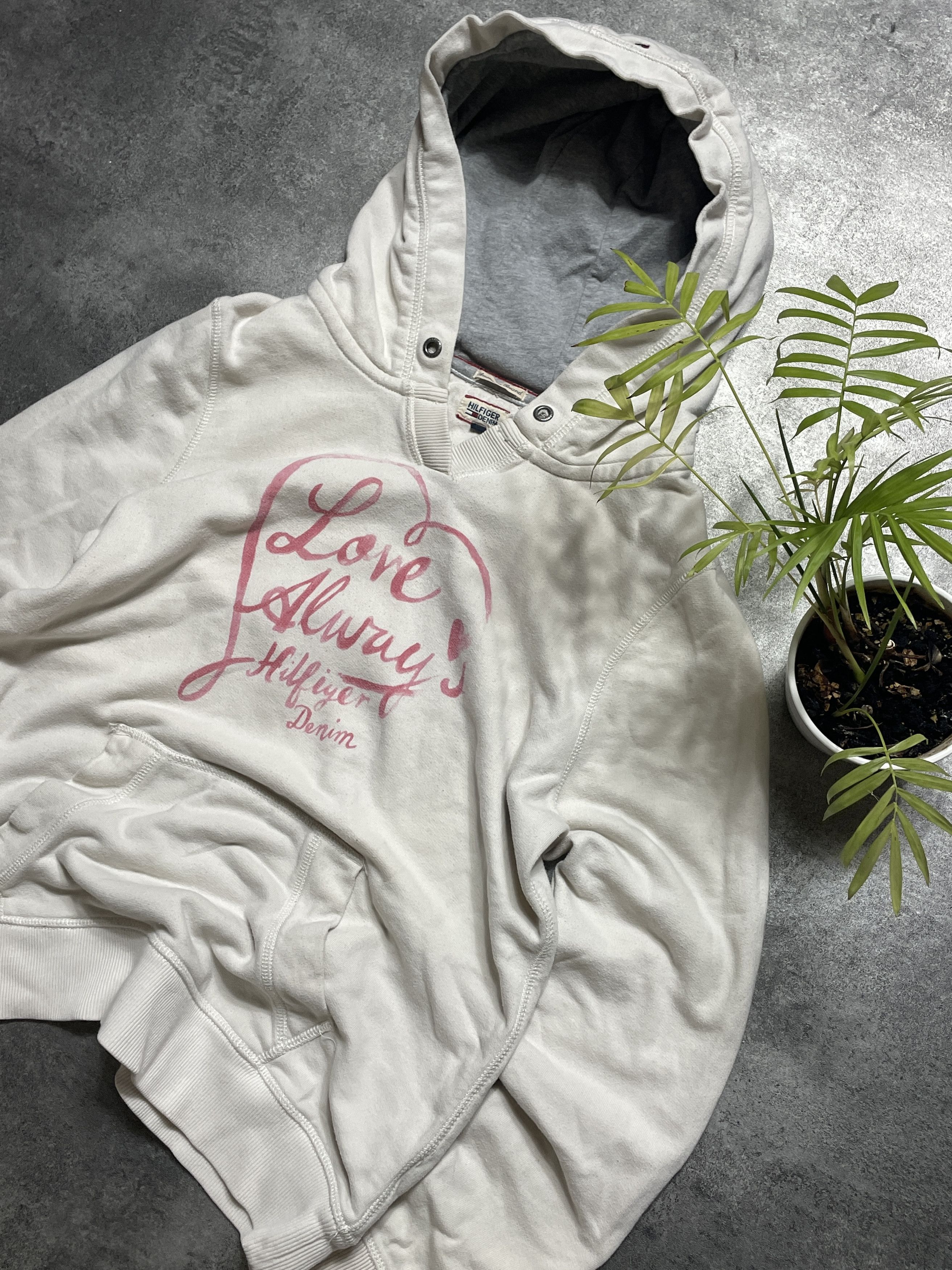 Tommy Hilfiger Tommy Hilfiger Love Always Hoodie Spellout Cozy Thick Size XL / US 12-14 / IT 48-50 - 2 Thumbnail