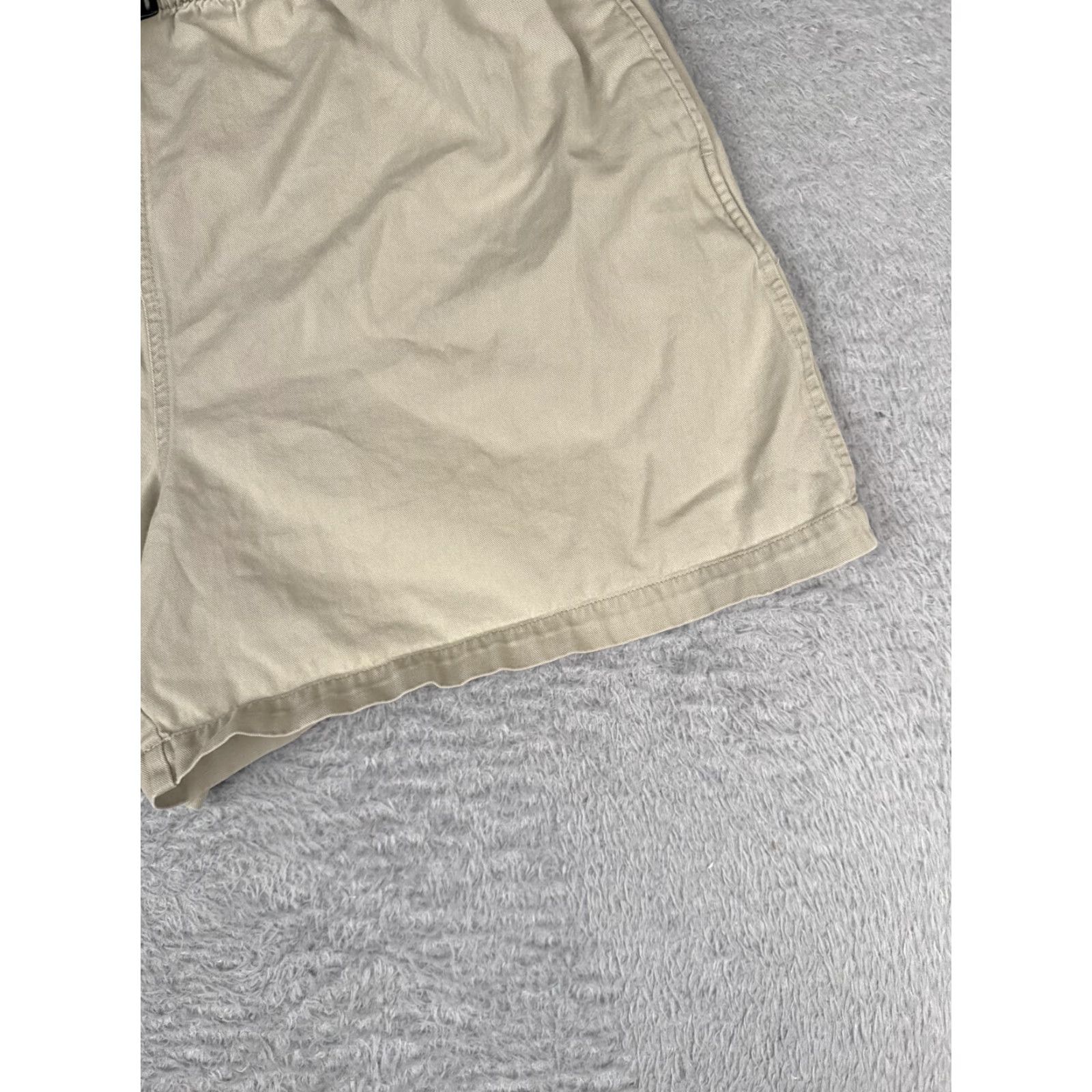 Vintage VINTAGE Columbia Shorts Women Extra Large Beige Belted Elastic Waist Cotton 36x5 Cargo Size 40" / US 18 - 2 Thumbnail