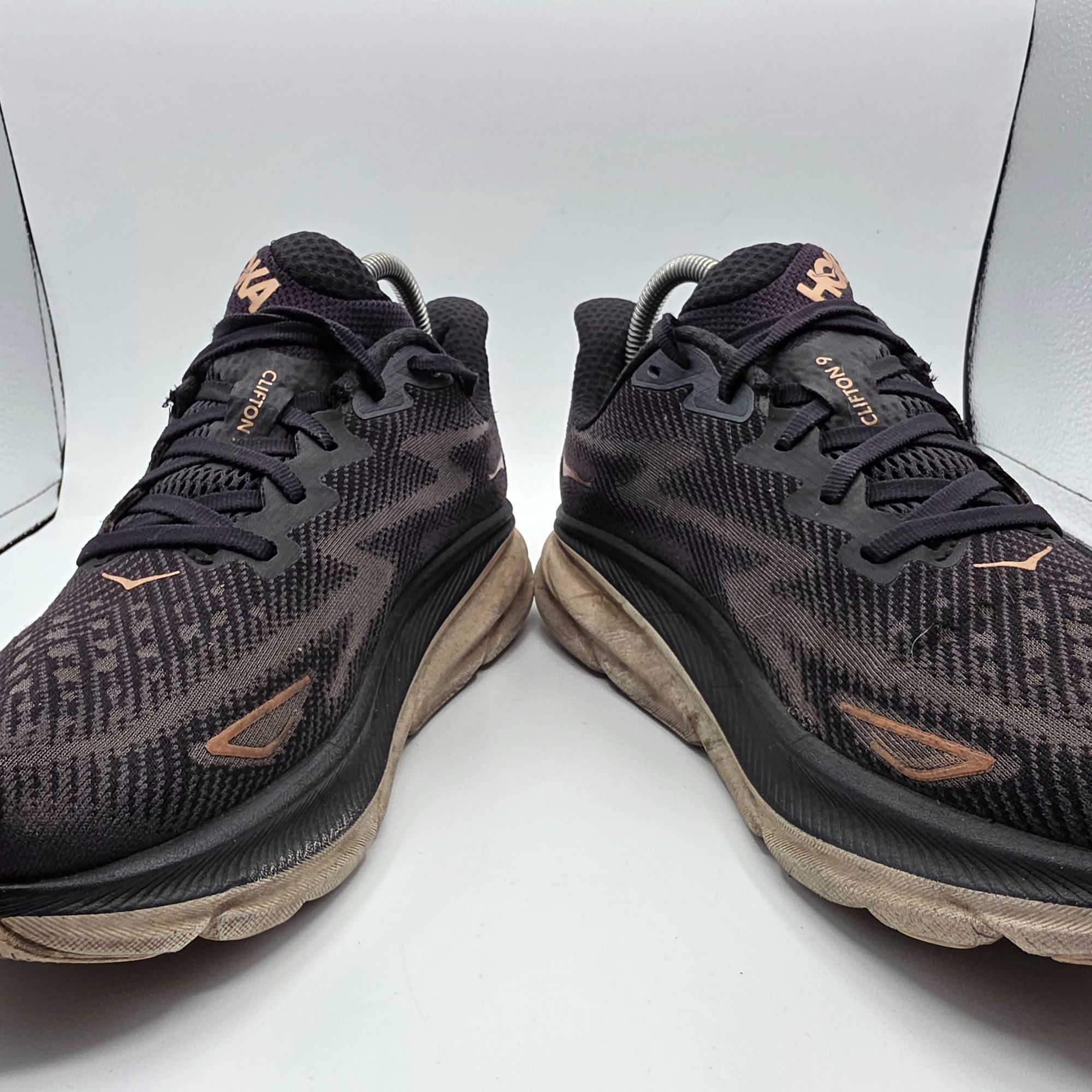 Hoka Hoka One One Clifton 9 Womens Size 9 B Black Shoes Athletic Size US 9 / IT 39 - 3 Thumbnail