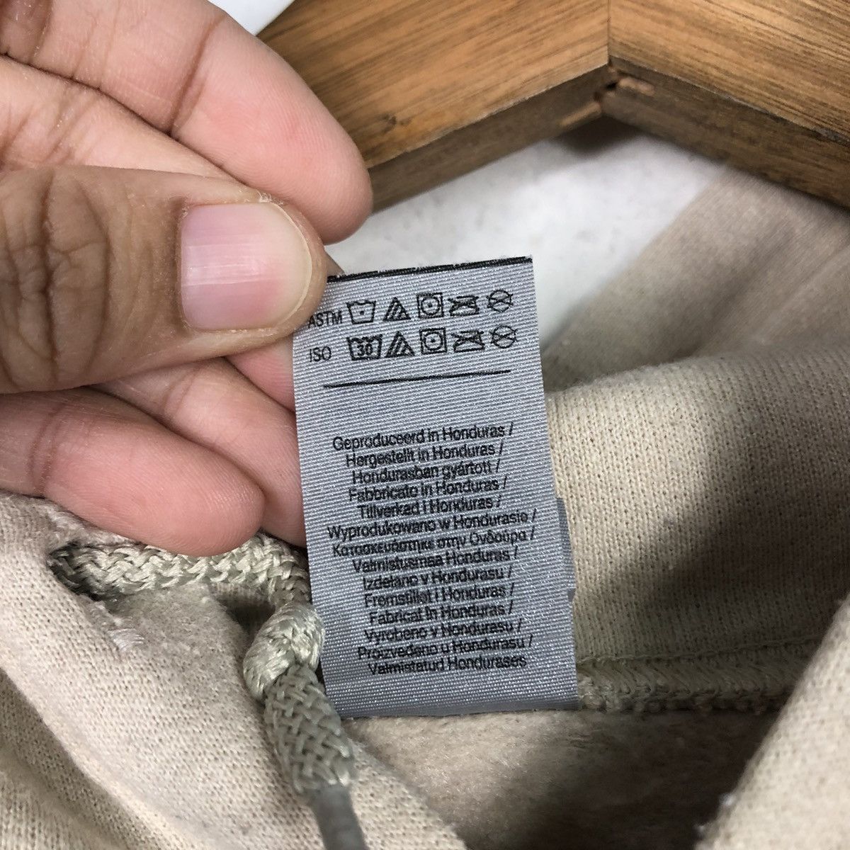 Japanese Brand 📌Vintage Hoodie Pull Over Gildan Big Logo Over Print Size US M / EU 48-50 / 2 - 20 Thumbnail