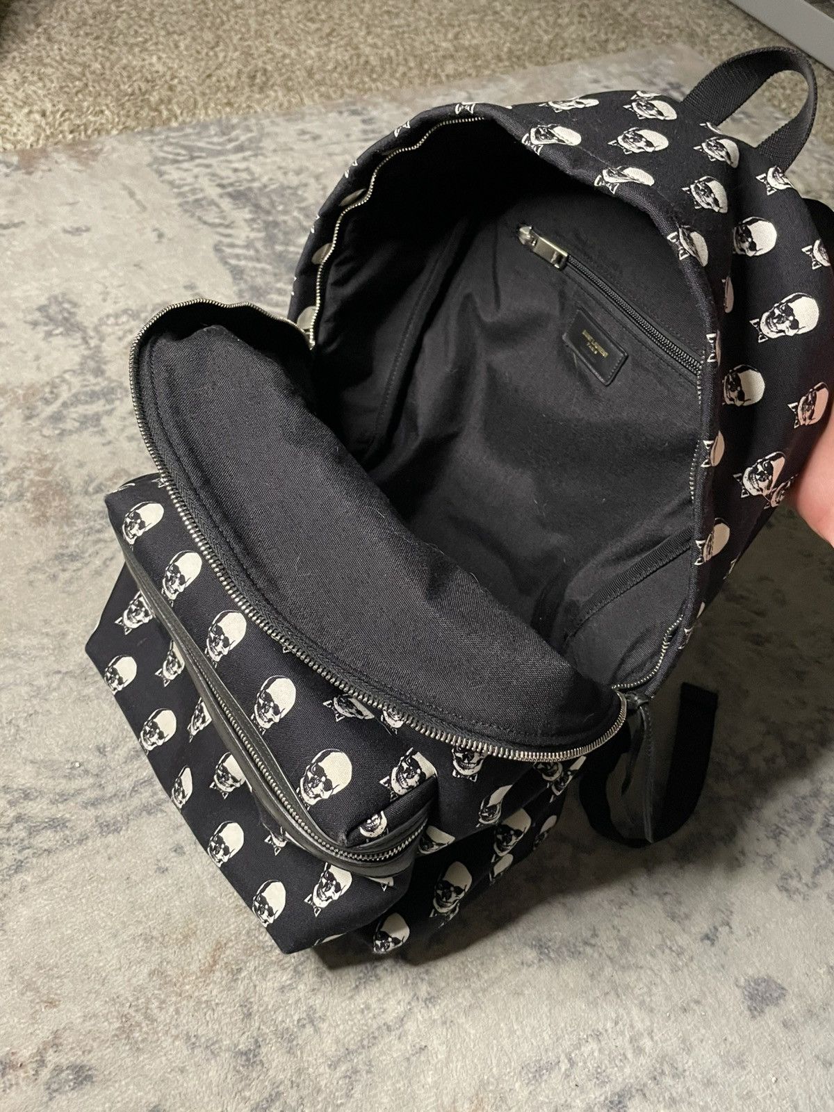 Saint Laurent Skull Canvas Backpack display picture 2