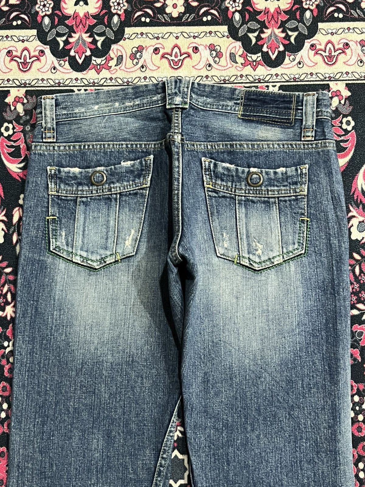 Japanese Brand Vintage Japanese Brand Low Rise Blue Wash Ripped Flare Jeans Size 30" / US 8 / IT 44 - 6 Thumbnail