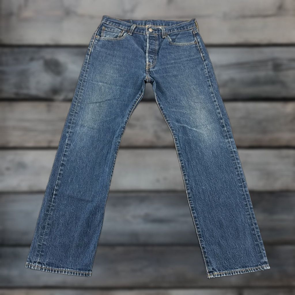 Levi's VINTAGE Levi's 501 Jeans Mens 33x32 Blue Regular Fit Medium Wash Button Fly Straight Style 5-Pocket Denim Cotton Size US 33 - 1 Thumbnail