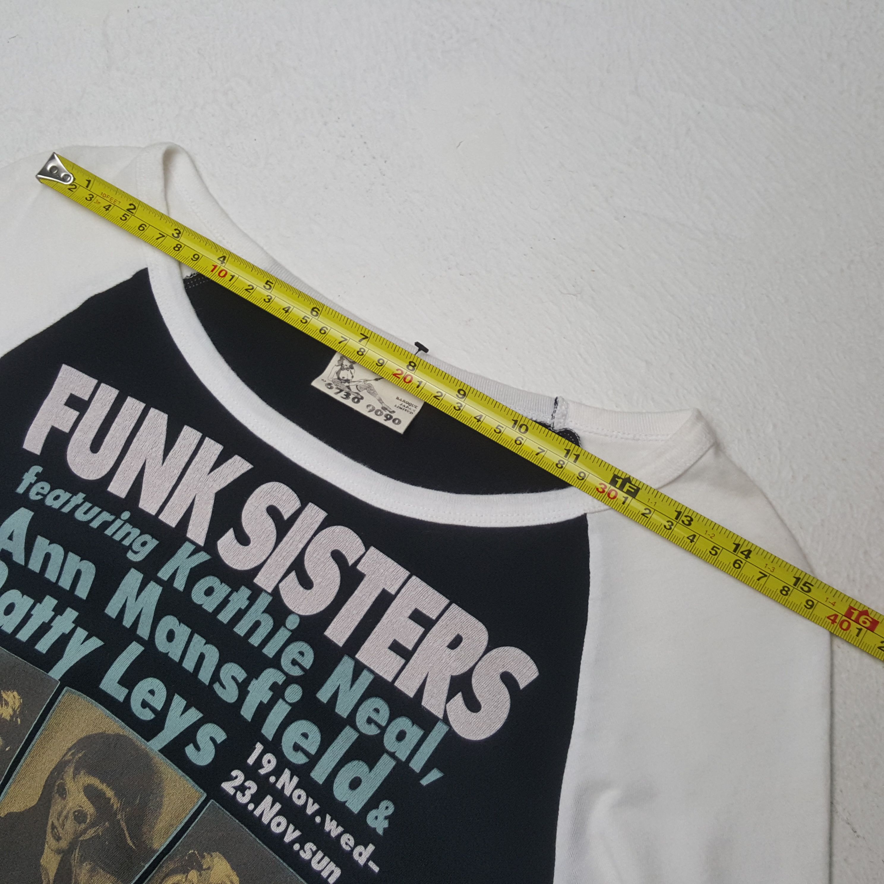 Band Tees Vintaeg FUNK SISTERS World Tour 1969 T-shirt 31 Size XS / US 0-2 / IT 36-38 - 6 Thumbnail