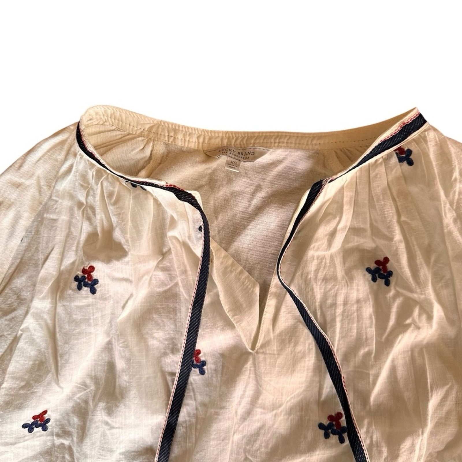 Lucky Brand Lucky Brand Boho Floral Embroidered Blouse – White – Size XS Size XS / US 0-2 / IT 36-38 - 4 Thumbnail