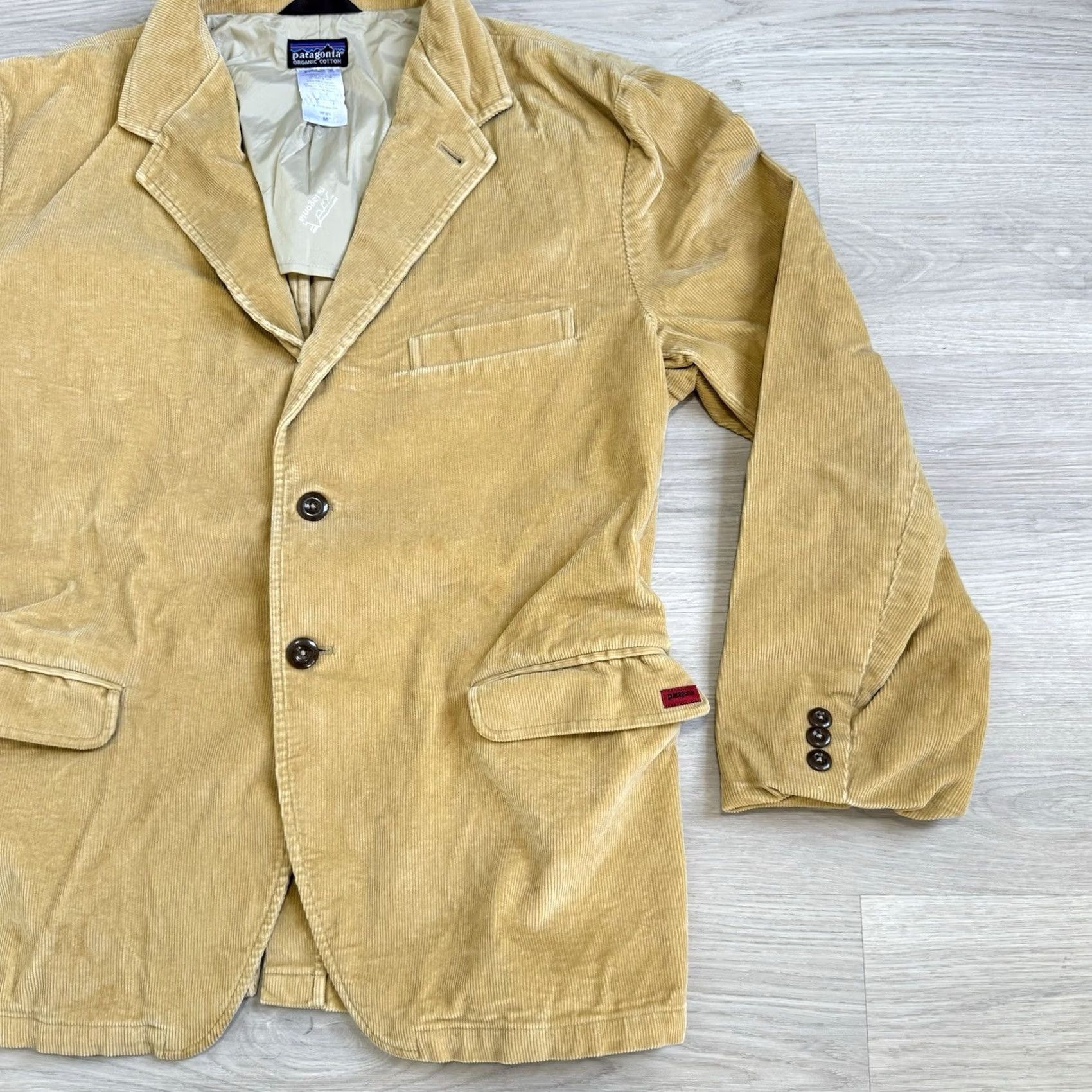 Patagonia VINTAGE Patagonia Blazer Jacket Corduroy Men M Tan Brown Fall 06 27590 Size 40R - 3 Thumbnail