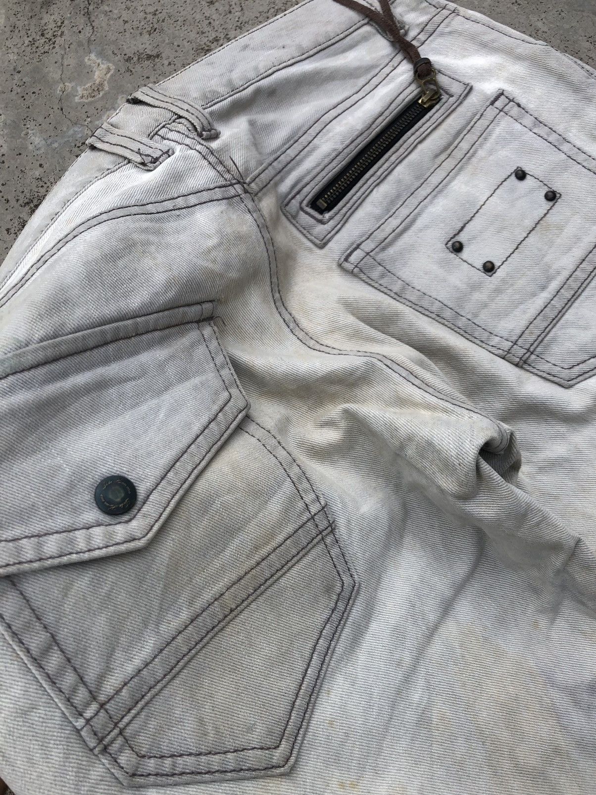 Tete Homme FLARED DIRTY YELLOWISH JEANS BY TETE HOMME Size US 34 / EU 50 - 16 Thumbnail