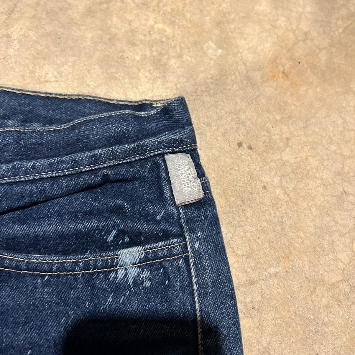 Versace × Versace Jeans Couture × Vintage Vintage Versace Jeans Couture Bleach Splatter Bootcut Jeans Size US 32 / EU 48 - 7 Thumbnail