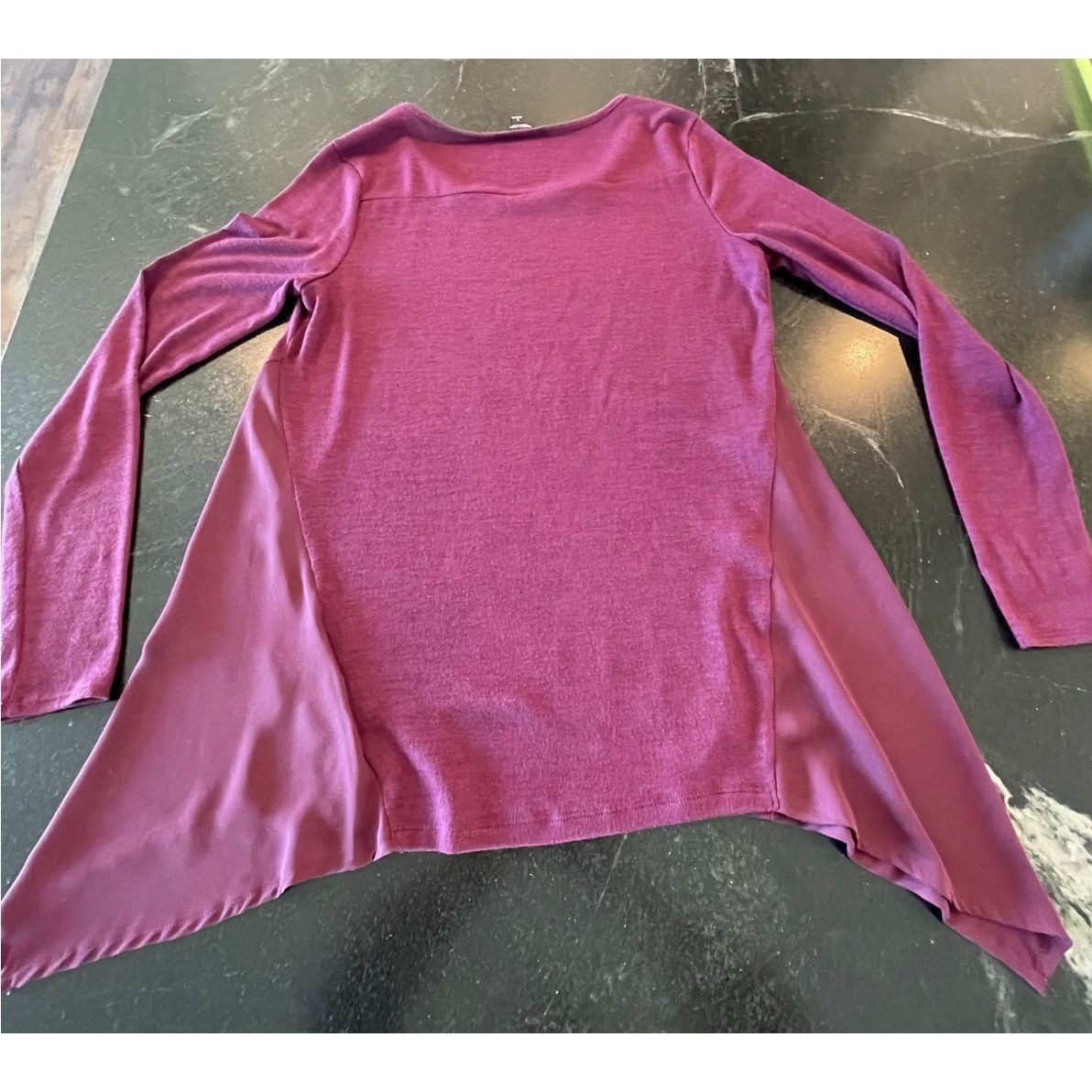 Other Simply Vera Vera Wang purple rhinestone embellished tunic SM Size S / US 4 / IT 40 - 8 Thumbnail