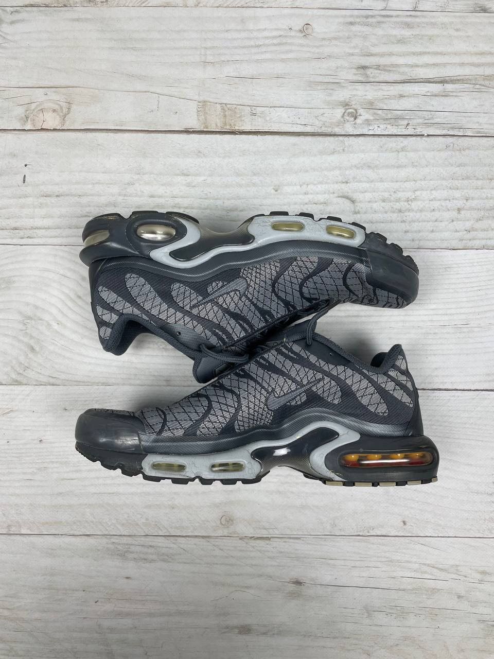 Nike Nike Air Max Plus TN White Grey Trainers Sneakers Size US 11 / EU 44 - 3 Thumbnail