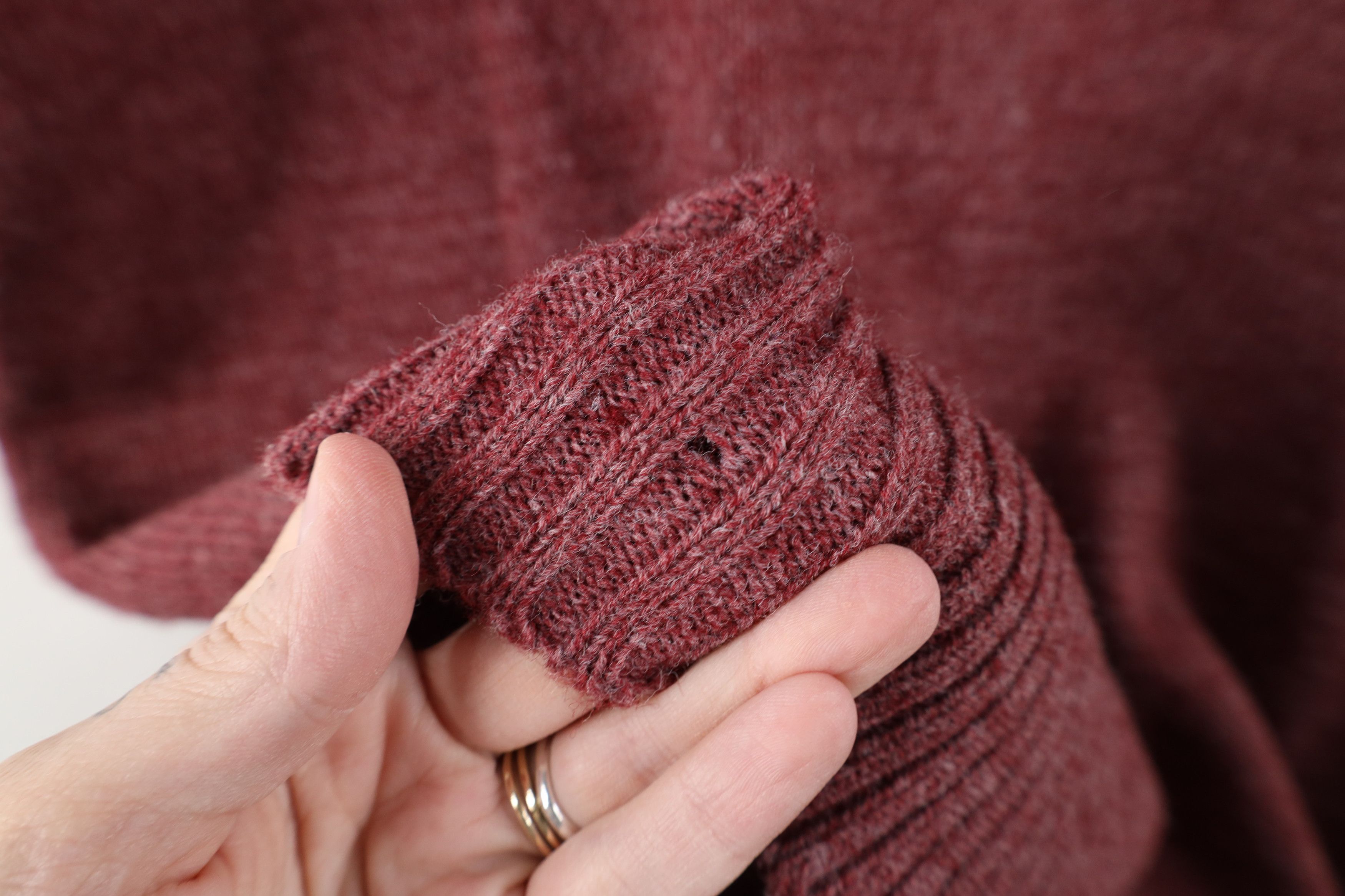 Vintage Vintage 70s Streetwear Ribbed Knit V-Neck Sweater Vest Red Size US XXL / EU 58 / 5 - 4 Thumbnail