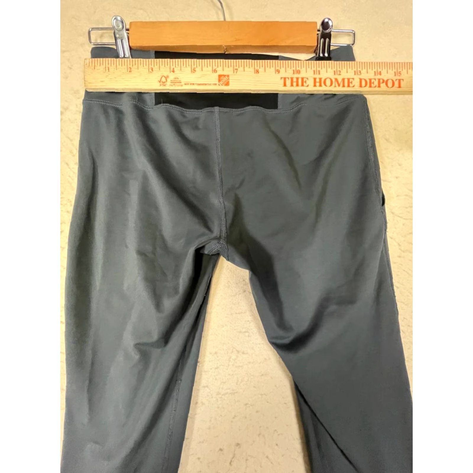 Under Armour Under Armour Leggings Pants Women S Small Black See Measurements Waist 26 in Compression Athletic Yoga Gray Size 28" / US 6 / IT 42 - 3 Thumbnail