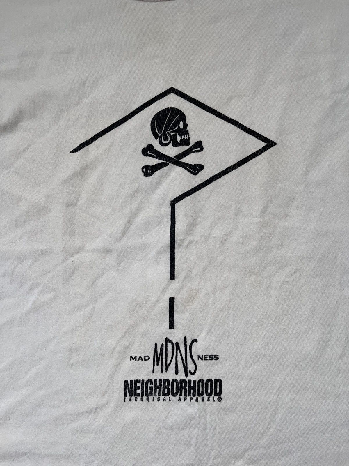 Neighborhood NEIGHBORHOOD X MADNESS RARE SKULL LOGO Y2K TEE Size US L / EU 52-54 / 3 - 2 Thumbnail