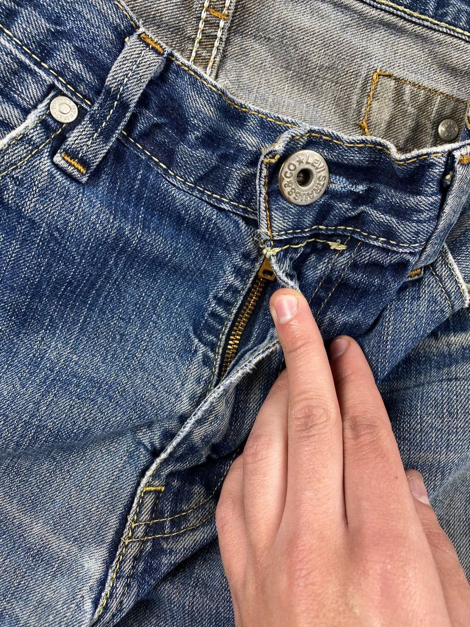 Levi's Vintage Levis 503 Denim Jeans Loose Cinch Men Size 32х34 Size US 32 / EU 48 - 19 Thumbnail