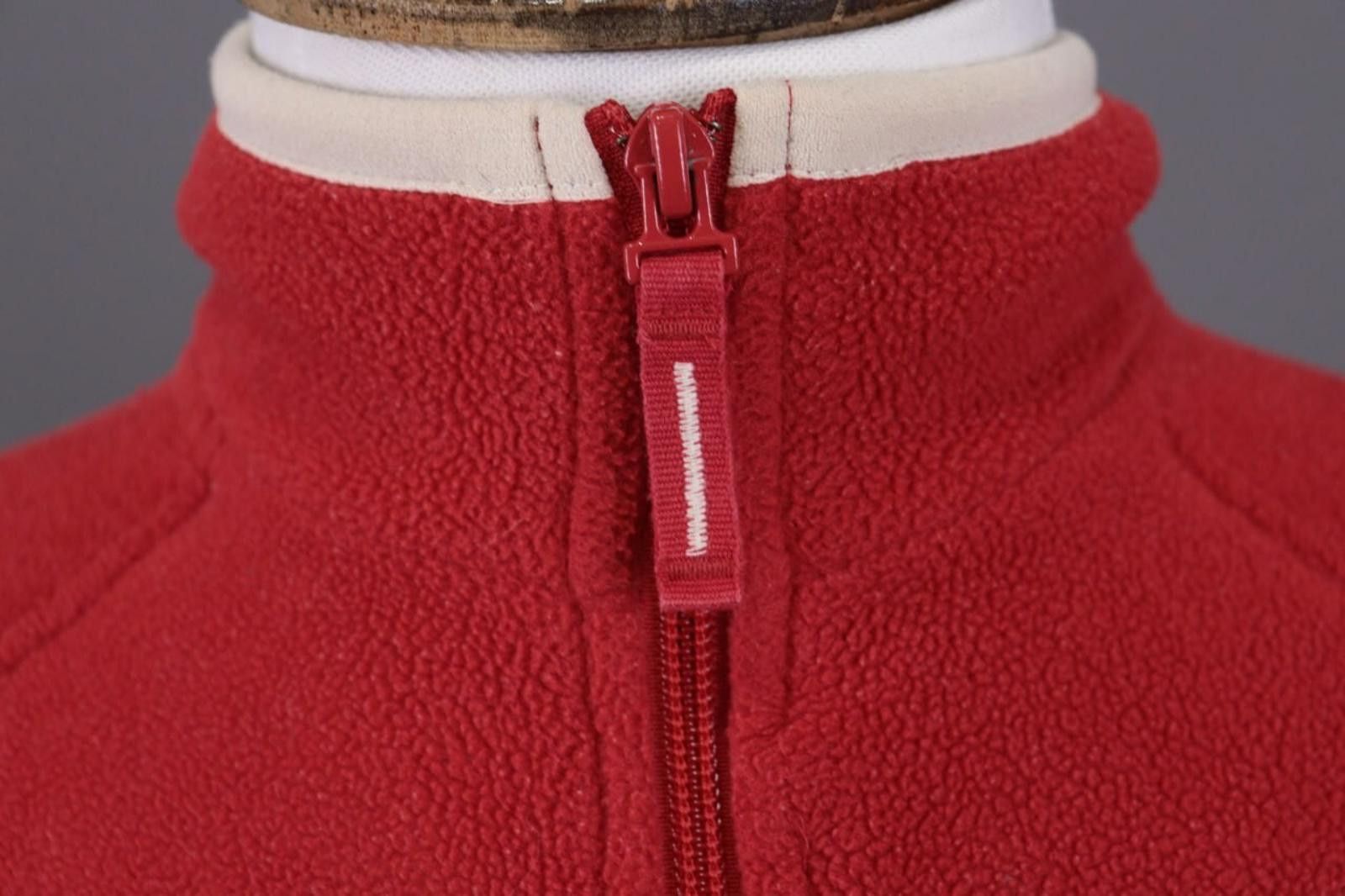 Nike Vintage Nike Red High Fleece Jacket Jumper Sweater Size L Size US L / EU 52-54 / 3 - 3 Thumbnail