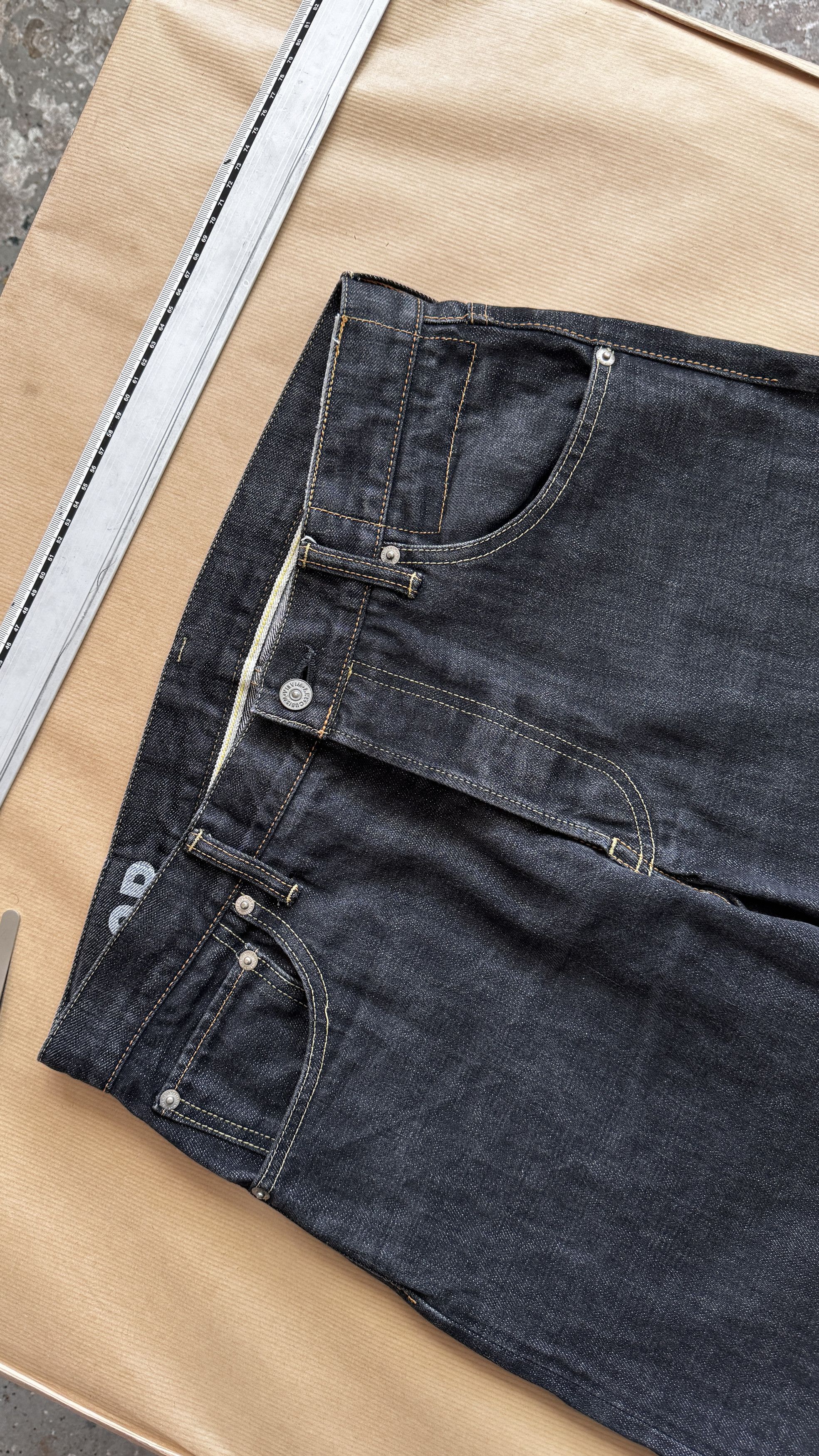 Visvim aa . 01.2R . BLACK . 0114205005026 Size US 32 / EU 48 - 2 Thumbnail