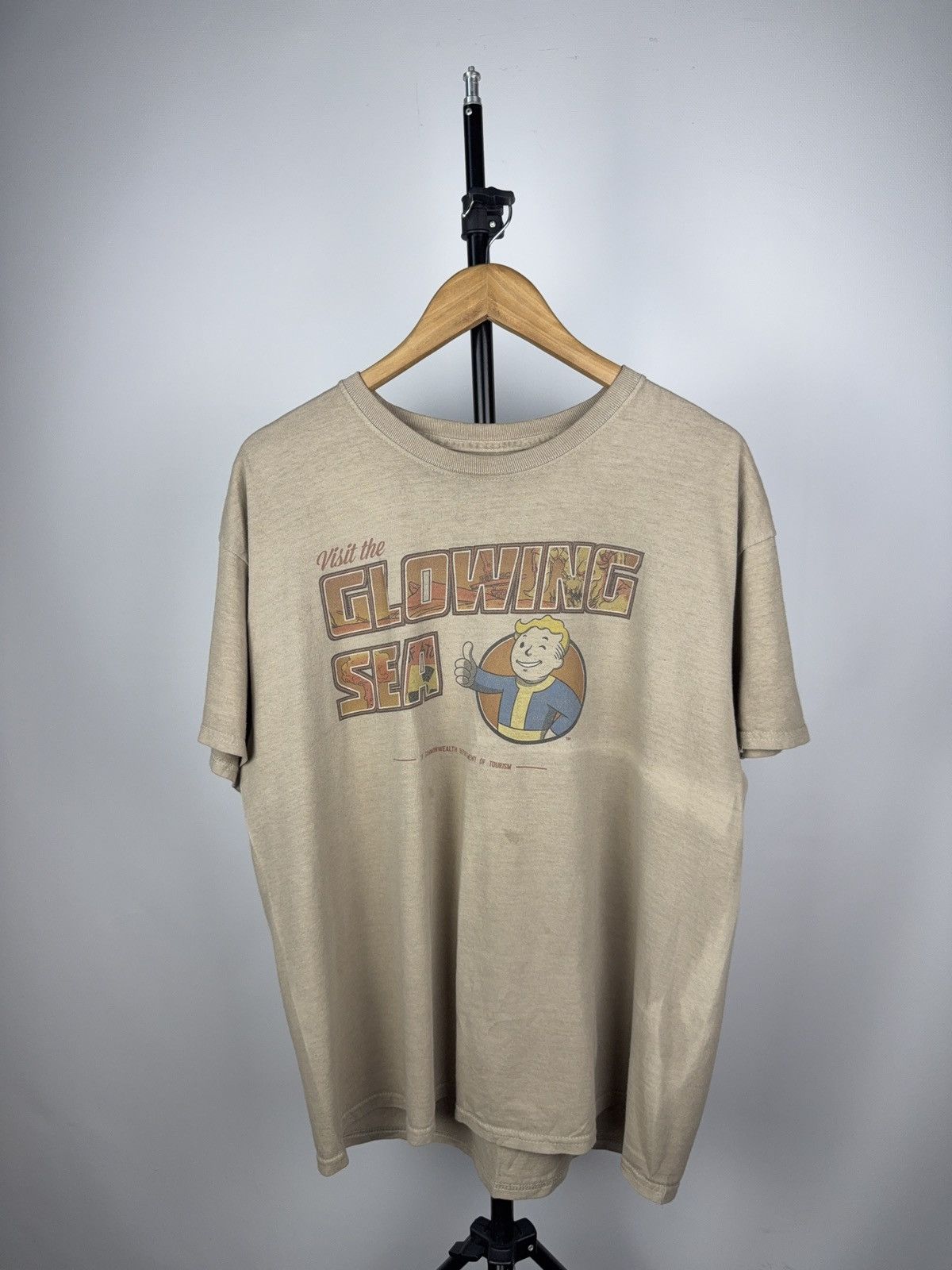 Other Fallout "Visit the Glowing Sea" Vintage Tee Loot Gaming XL Size US XL / EU 56 / 4 - 1 Thumbnail