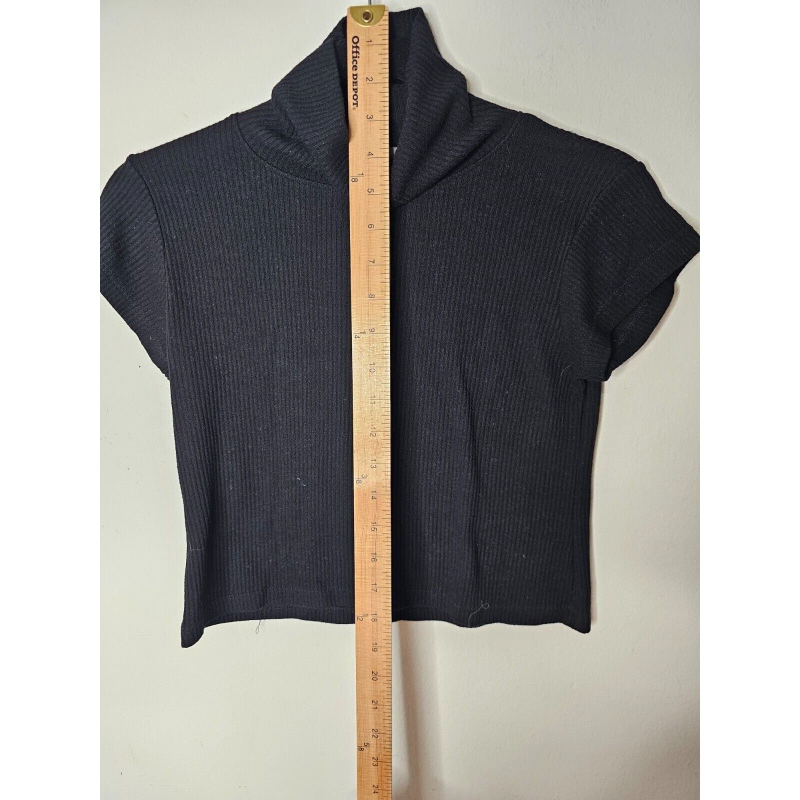 Other John Galt Black Fitted Ribbed Cropped Turtleneck Sweater OS Size ONE SIZE - 7 Thumbnail
