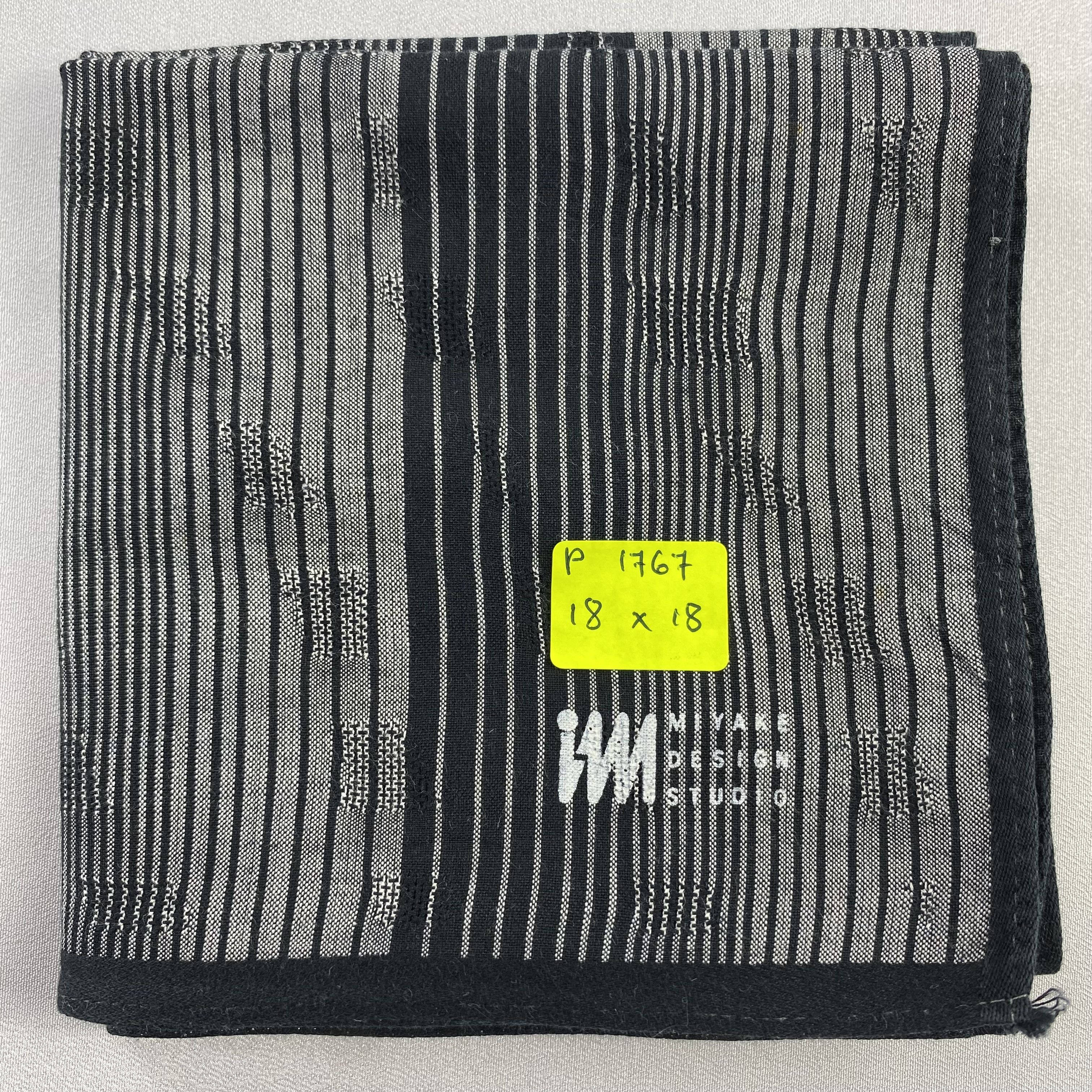 Issey Miyake × Vintage Issey Miyake Bandana/ Handkerchief / Neckerchief-P1767 Size ONE SIZE - 5 Thumbnail