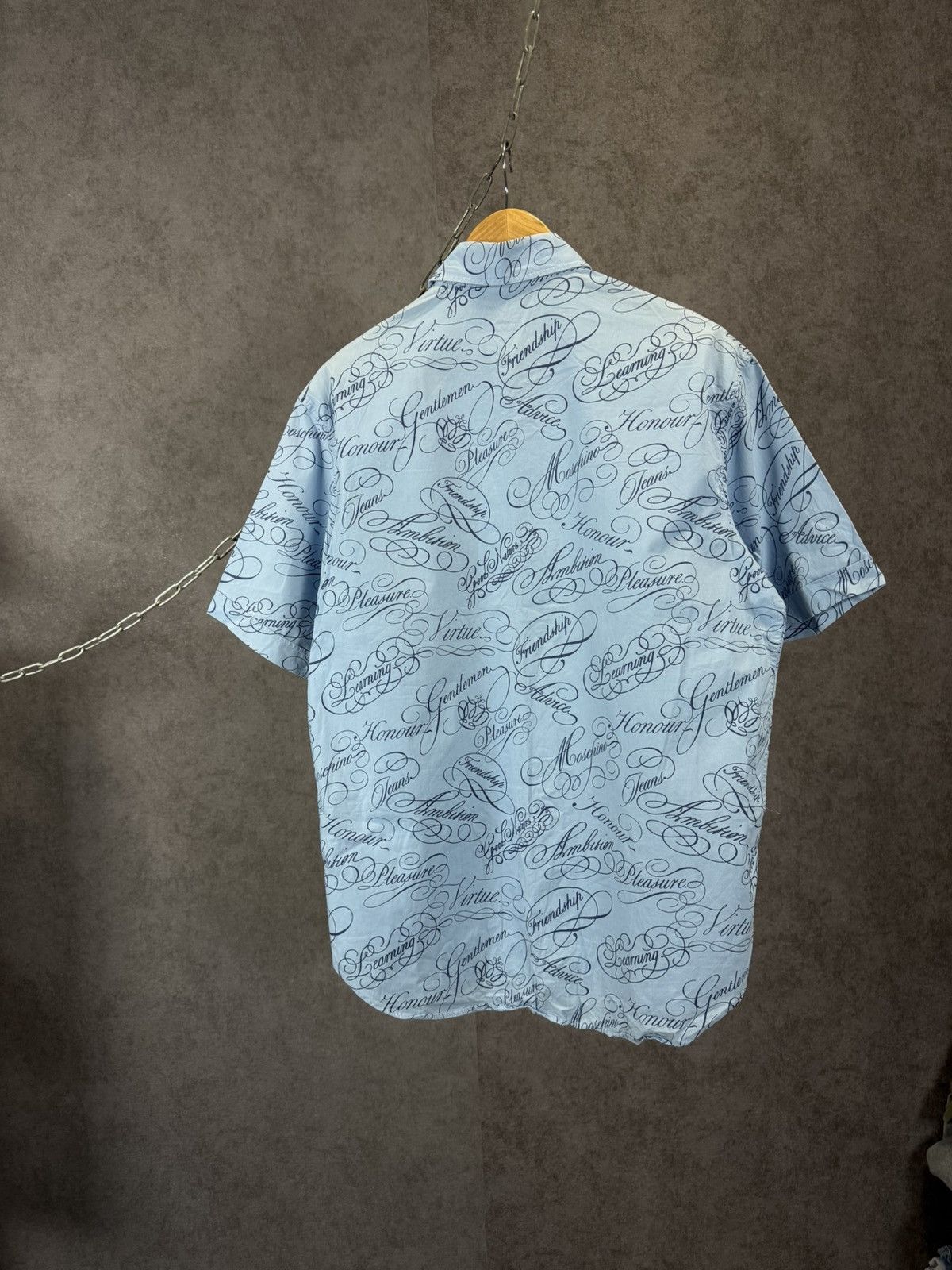Moschino Moschino vintage art overprinted shirt Size US M / EU 48-50 / 2 - 8 Thumbnail