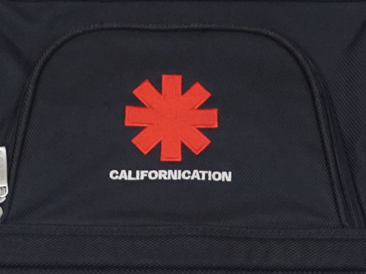 Band Tees × Mostly Heard Rarely Seen × Vintage 90's Red Hot Chili Peppers Leed's Californication Backpack Size ONE SIZE - 2 Thumbnail