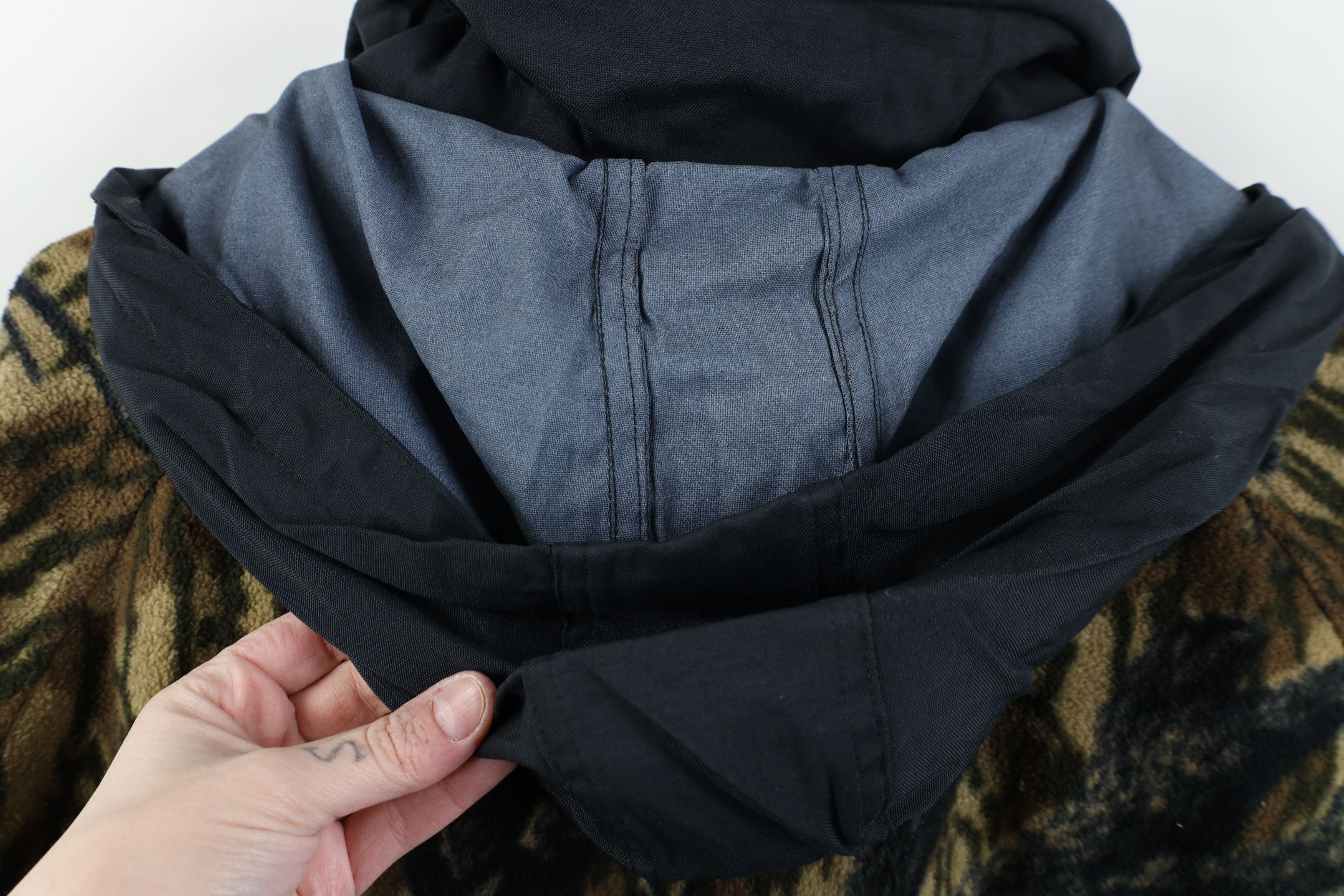 Vintage Vintage 90s Streetwear Camouflage Fleece Hooded Zip Jacket Size US XL / EU 56 / 4 - 12 Thumbnail