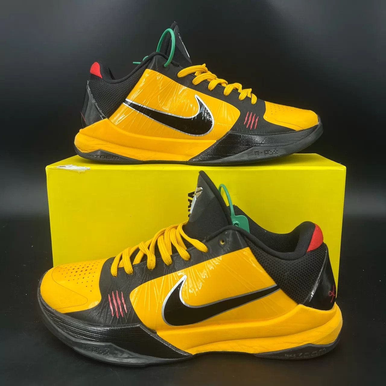 Nike Nike Zoom Kobe 5 Bruce Lee Black/Yellow Size 42 Size US 9 / EU 42 - 3 Thumbnail