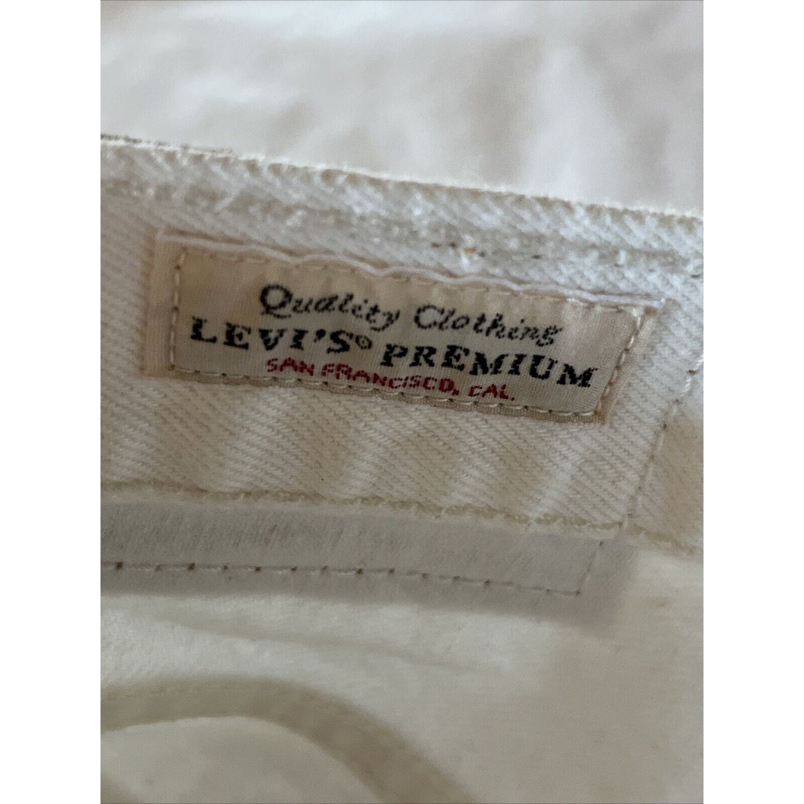 Levi's Levi's Shorts Womens 26 White 501 Jean Denim 28x3 Button Fly Size 28" / US 6 / IT 42 - 13 Thumbnail