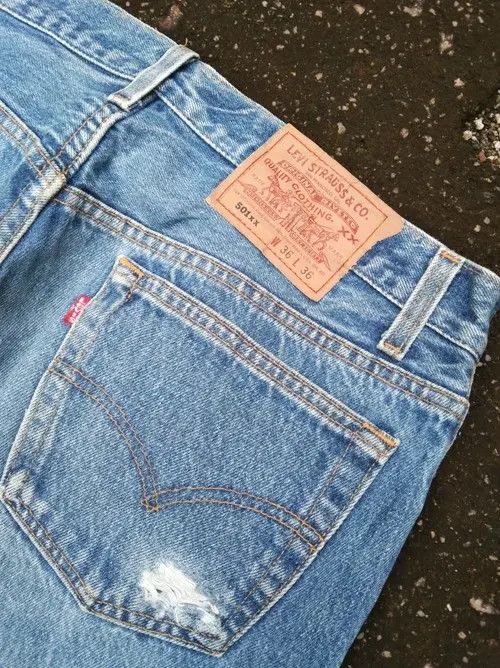 Levi's 90s Vintage Levis 501 Made In USA Distressed Jeans 34x30 Size US 34 / EU 50 - 3 Thumbnail